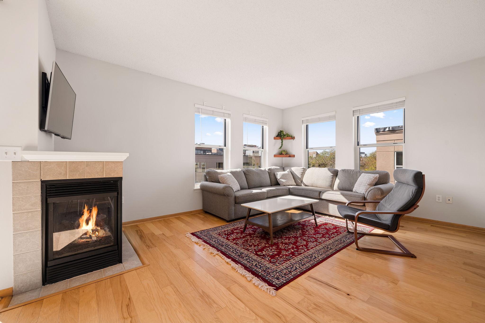 View of Residential at 575 1st Street #404, Minneapolis MN 55401, Minneapolis (17 of 50) - Mike Wilen | Minnesota Team Real Estate