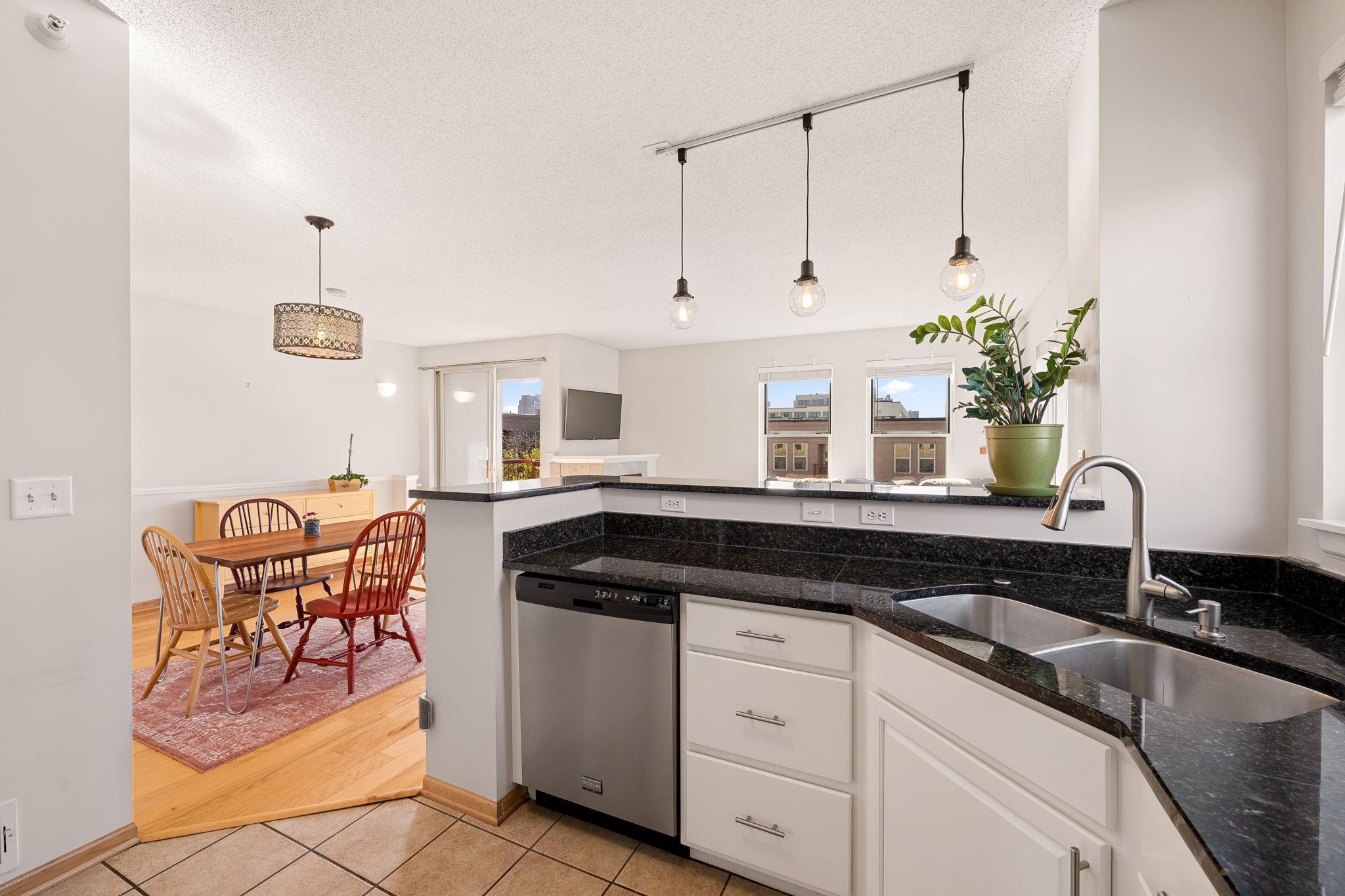 View of Residential at 575 1st Street #404, Minneapolis MN 55401, Minneapolis (14 of 50) - Mike Wilen | Minnesota Team Real Estate