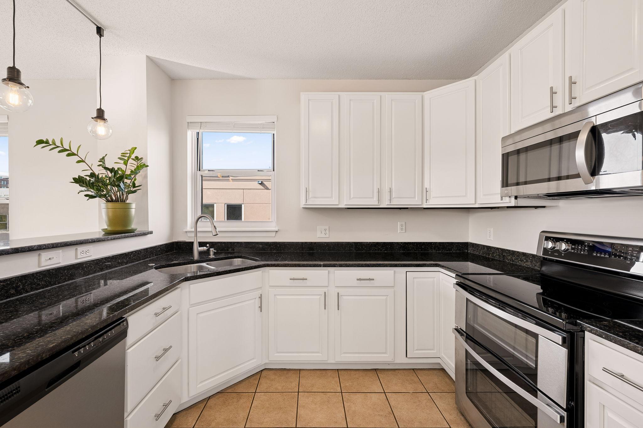 View of Residential at 575 1st Street #404, Minneapolis MN 55401, Minneapolis (10 of 50) - Mike Wilen | Minnesota Team Real Estate