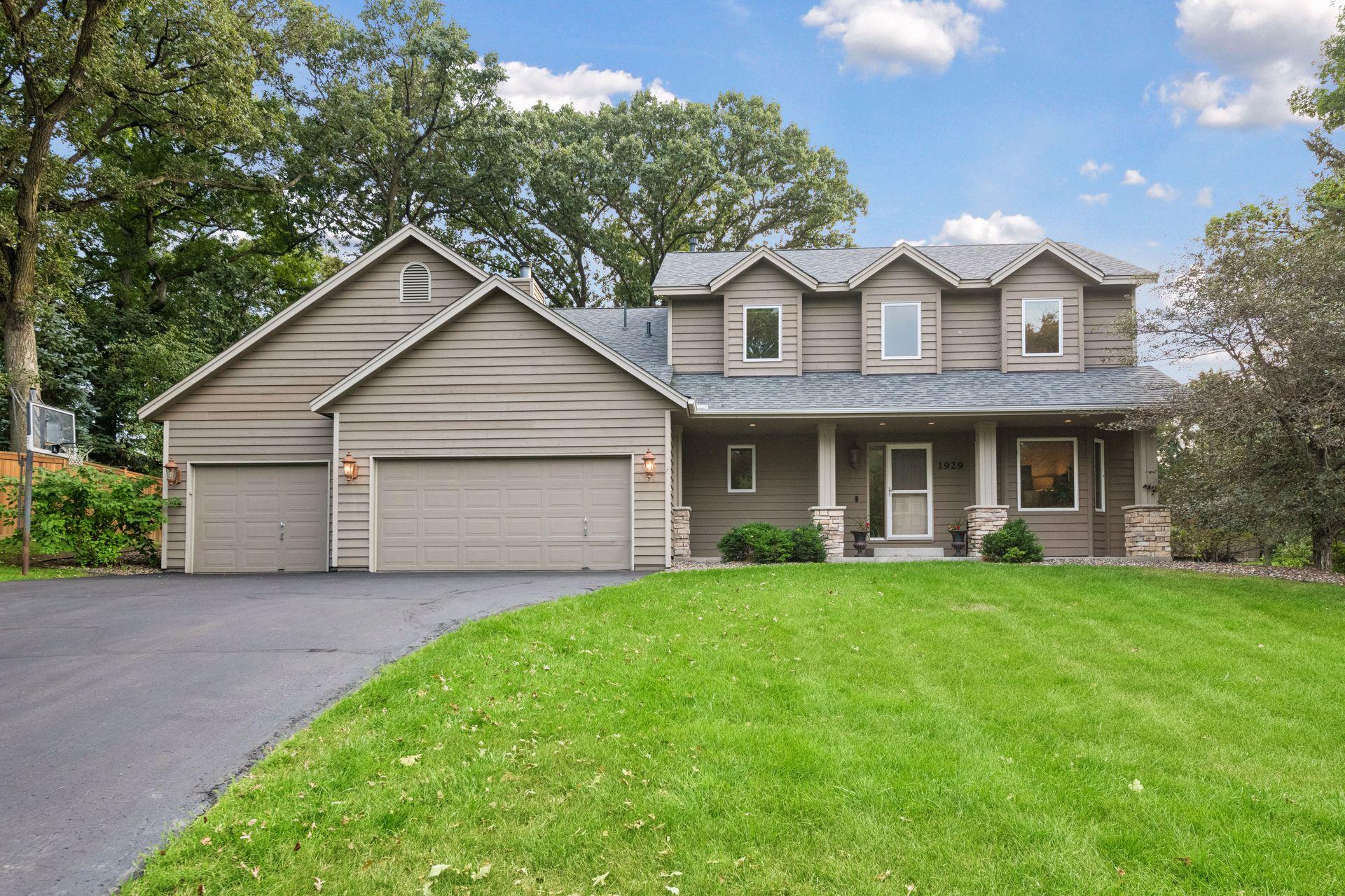 View of Single Family at 1929 Woodstone Drive, Victoria - Mike Wilen | Minnesota Team Real Estate
