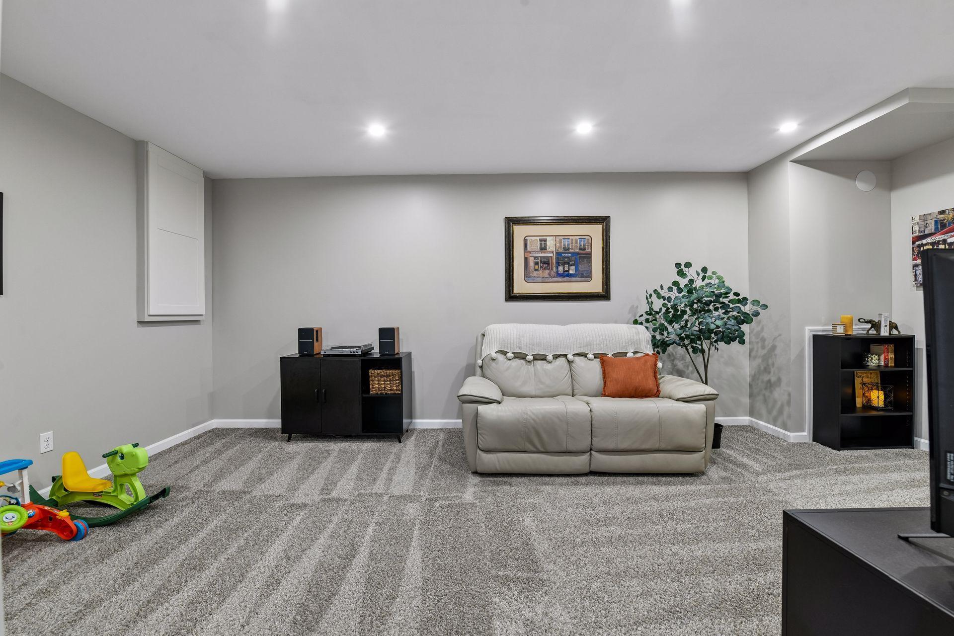 View of Residential at 501 Laredo Lane, Chanhassen MN 55317, Chanhassen (24 of 30) - Mike Wilen | Minnesota Team Real Estate