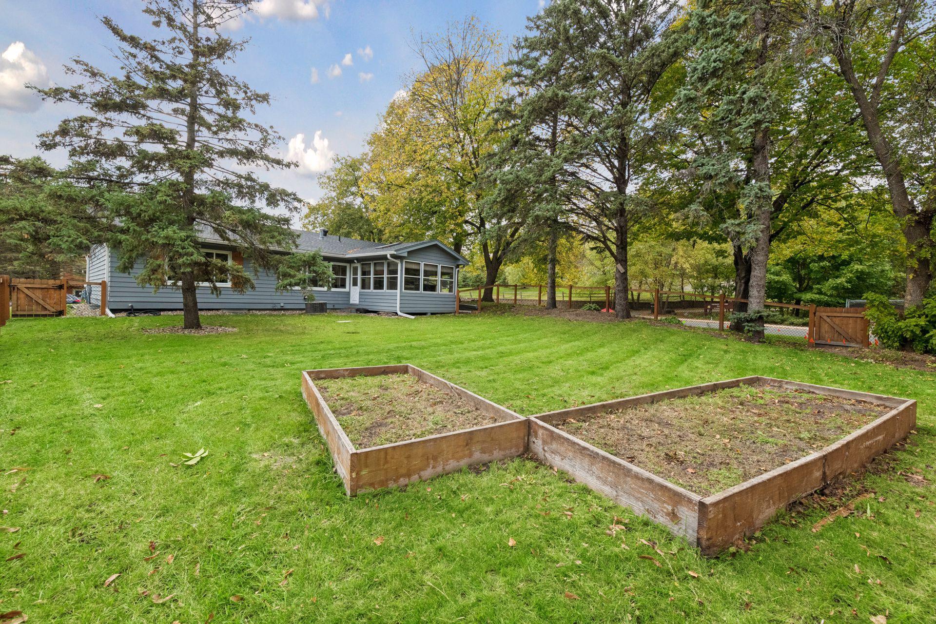 View of Residential at 501 Laredo Lane, Chanhassen MN 55317, Chanhassen (3 of 30) - Mike Wilen | Minnesota Team Real Estate