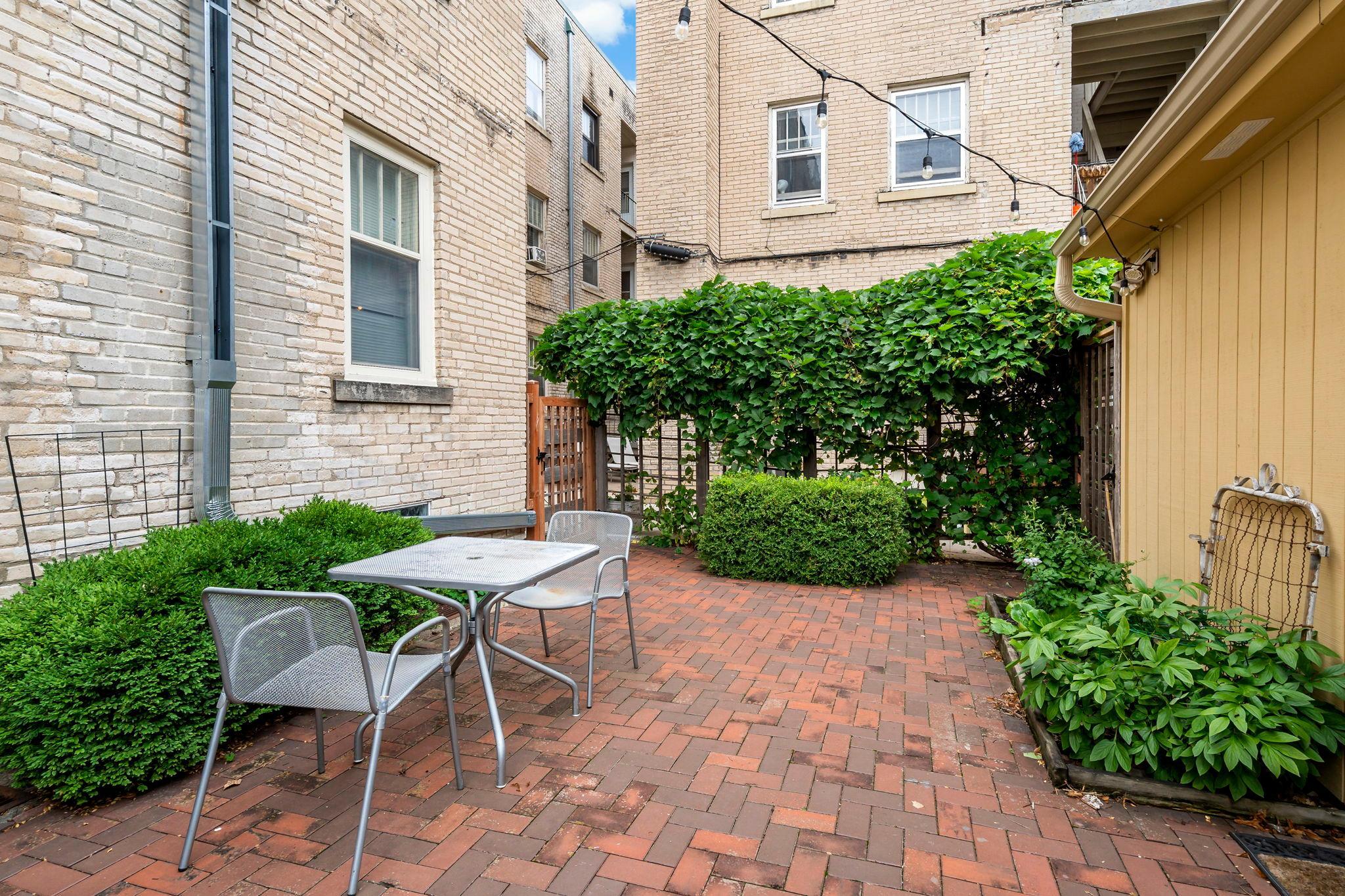 View of Residential at 2407 Girard Avenue #6, Minneapolis MN 55405, Minneapolis (27 of 31) - Mike Wilen | Minnesota Team Real Estate
