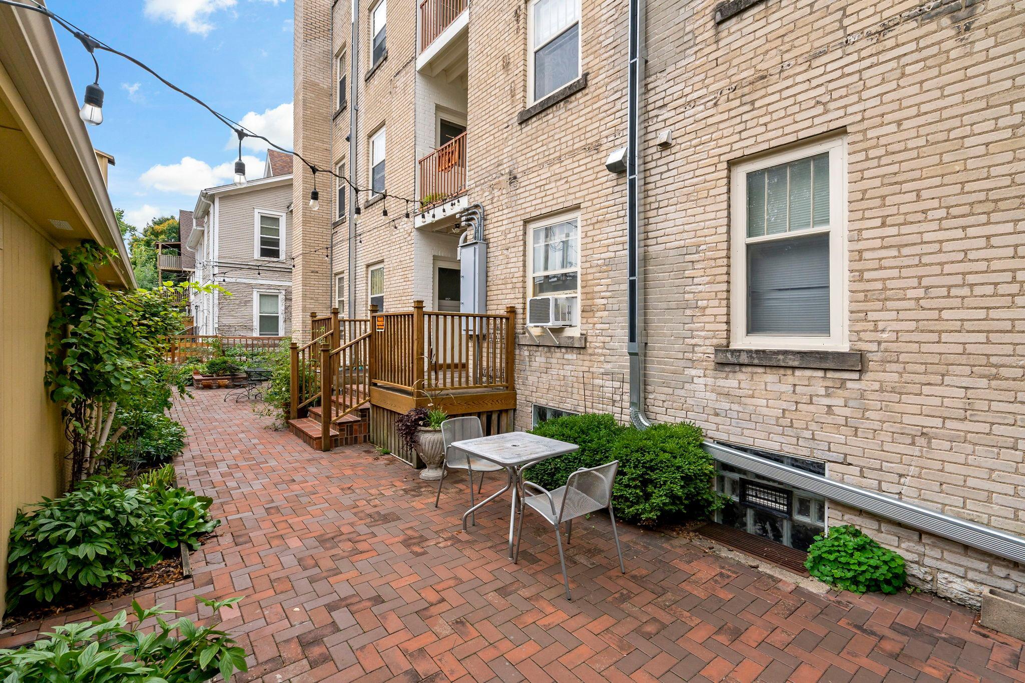 View of Residential at 2407 Girard Avenue #6, Minneapolis MN 55405, Minneapolis (25 of 31) - Mike Wilen | Minnesota Team Real Estate