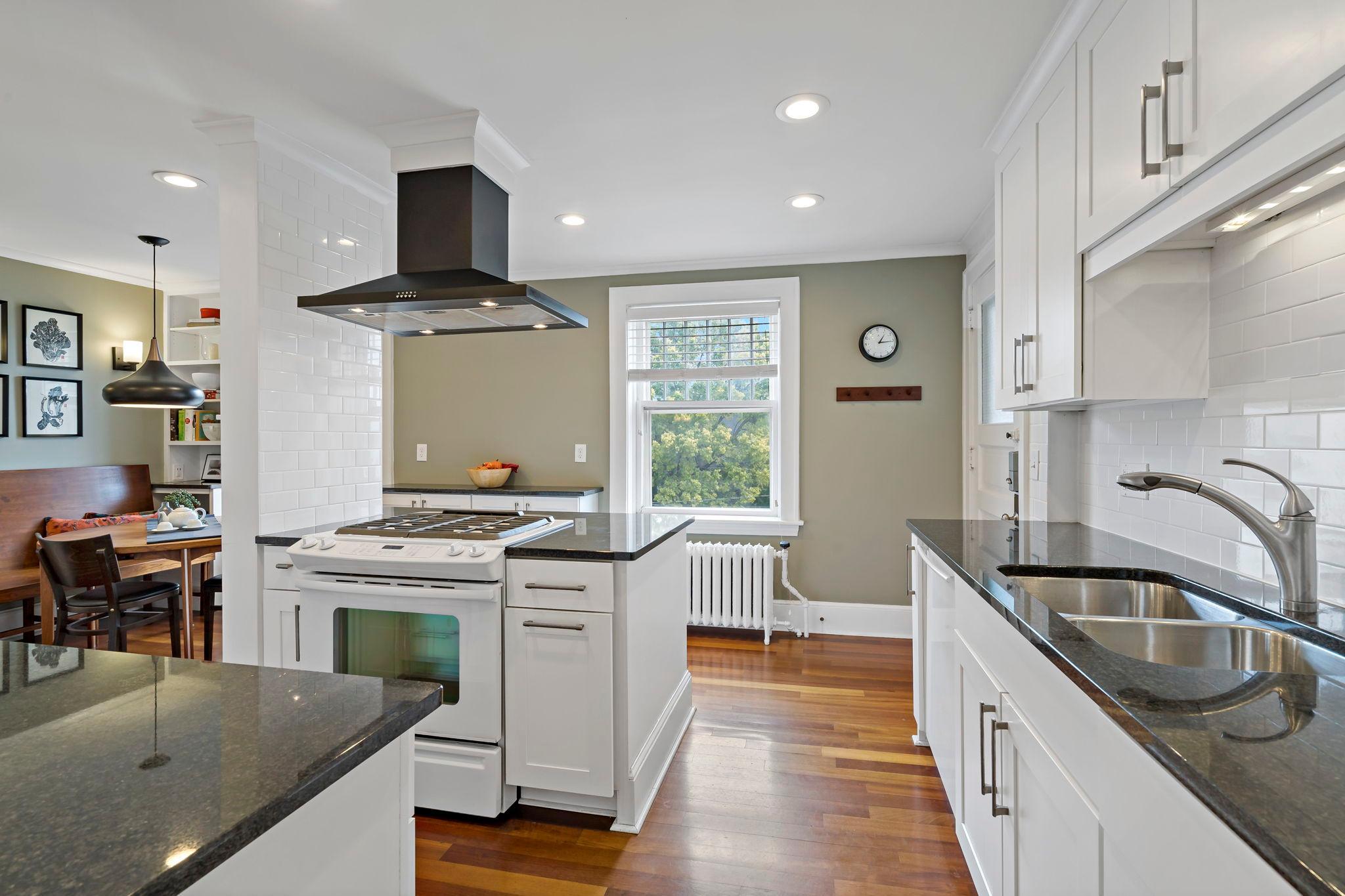 View of Residential at 2407 Girard Avenue #6, Minneapolis MN 55405, Minneapolis (13 of 31) - Mike Wilen | Minnesota Team Real Estate