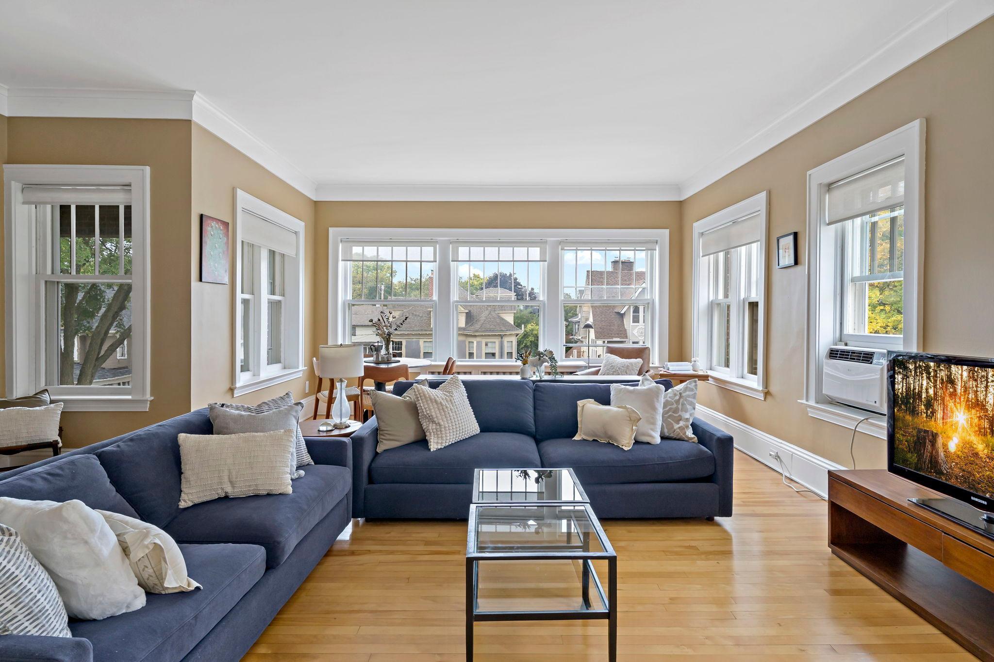 View of Residential at 2407 Girard Avenue #6, Minneapolis MN 55405, Minneapolis (2 of 31) - Mike Wilen | Minnesota Team Real Estate