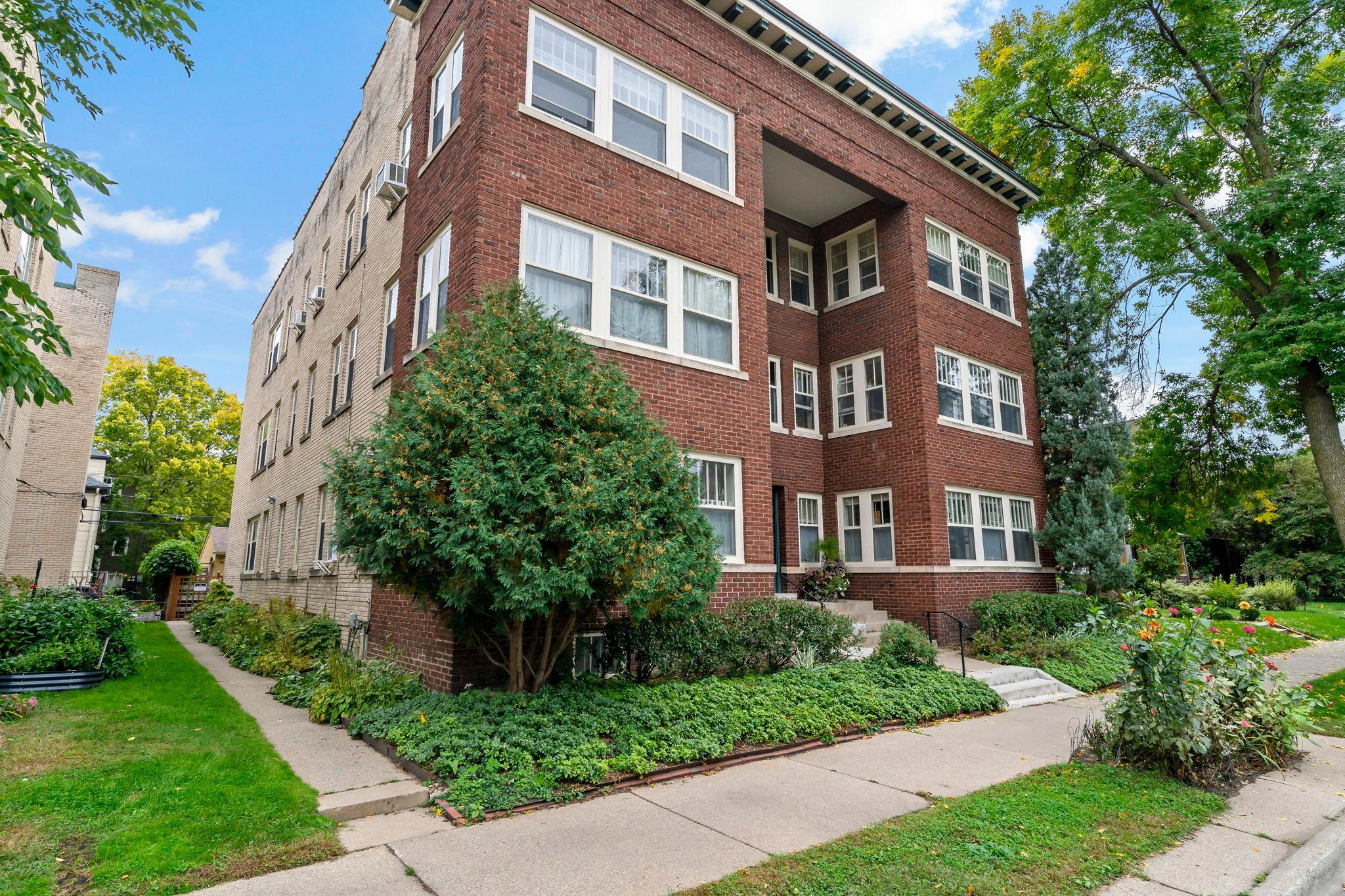 View of (CC) Low Rise (3- Levels) at 2407 Girard Avenue, Minneapolis - Mike Wilen | Minnesota Team Real Estate