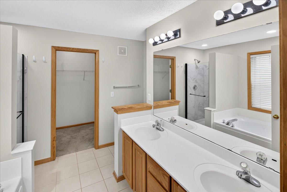 View of Residential at 10996 Nassau Circle, Blaine MN 55449, Blaine (27 of 32) - Mike Wilen | Minnesota Team Real Estate