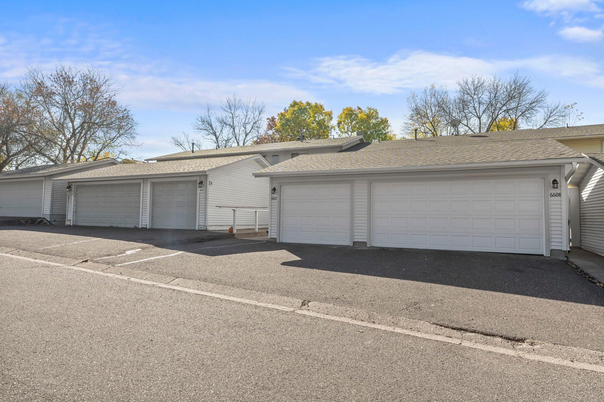 View of Residential at 6612 Gretchen Lane, Oakdale MN 55128, Oakdale (7 of 50) - Mike Wilen | Minnesota Team Real Estate