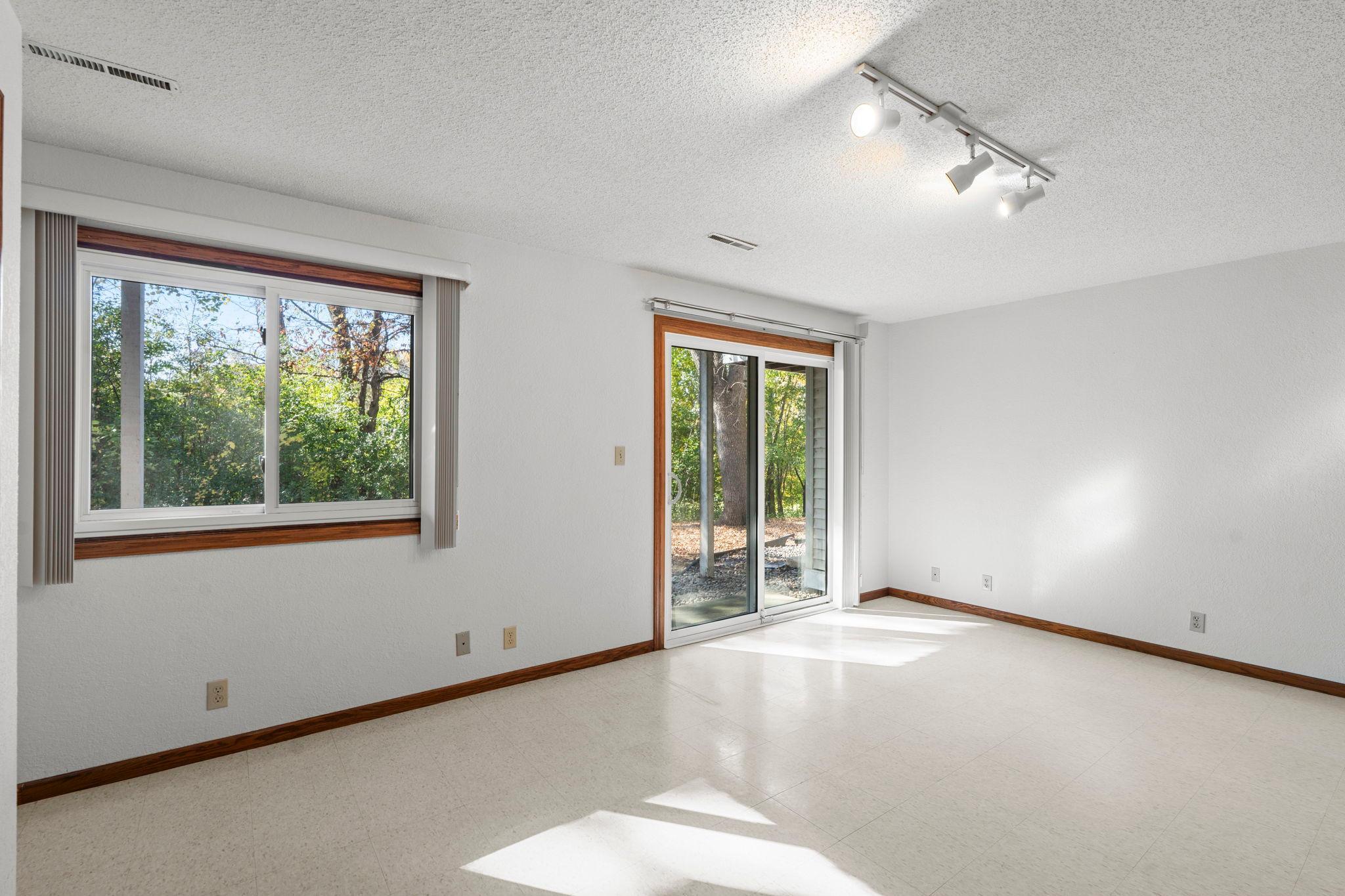 View of Residential at 6612 Gretchen Lane, Oakdale MN 55128, Oakdale (33 of 50) - Mike Wilen | Minnesota Team Real Estate