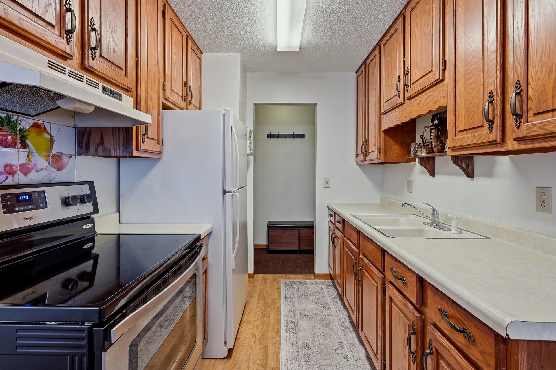 View of Commercial Sale at 4621 University Avenue, Columbia Heights MN 55421, Columbia Heights (30 of 46) - Mike Wilen | Minnesota Team Real Estate