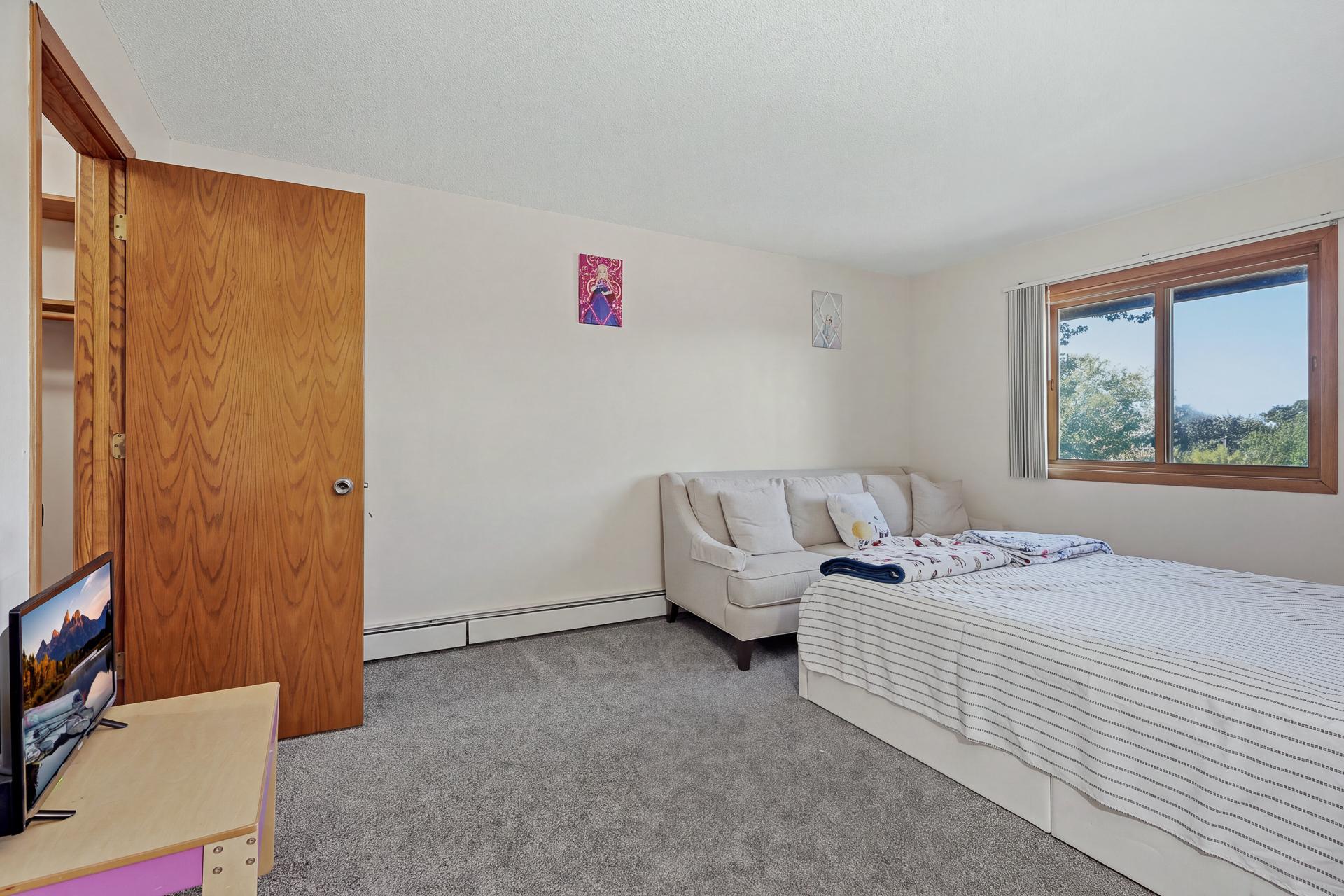 View of Commercial Sale at 4621 University Avenue, Columbia Heights MN 55421, Columbia Heights (22 of 46) - Mike Wilen | Minnesota Team Real Estate