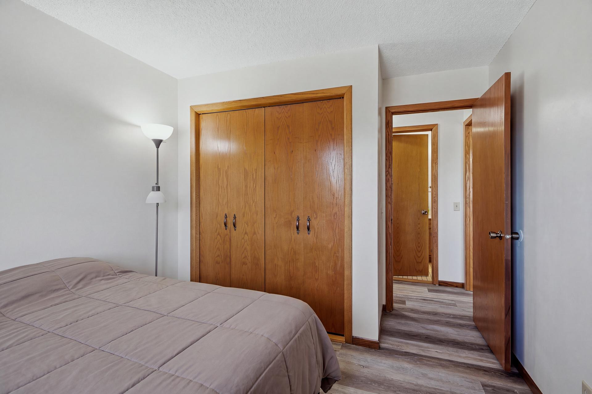 View of Commercial Sale at 4621 University Avenue, Columbia Heights MN 55421, Columbia Heights (21 of 46) - Mike Wilen | Minnesota Team Real Estate