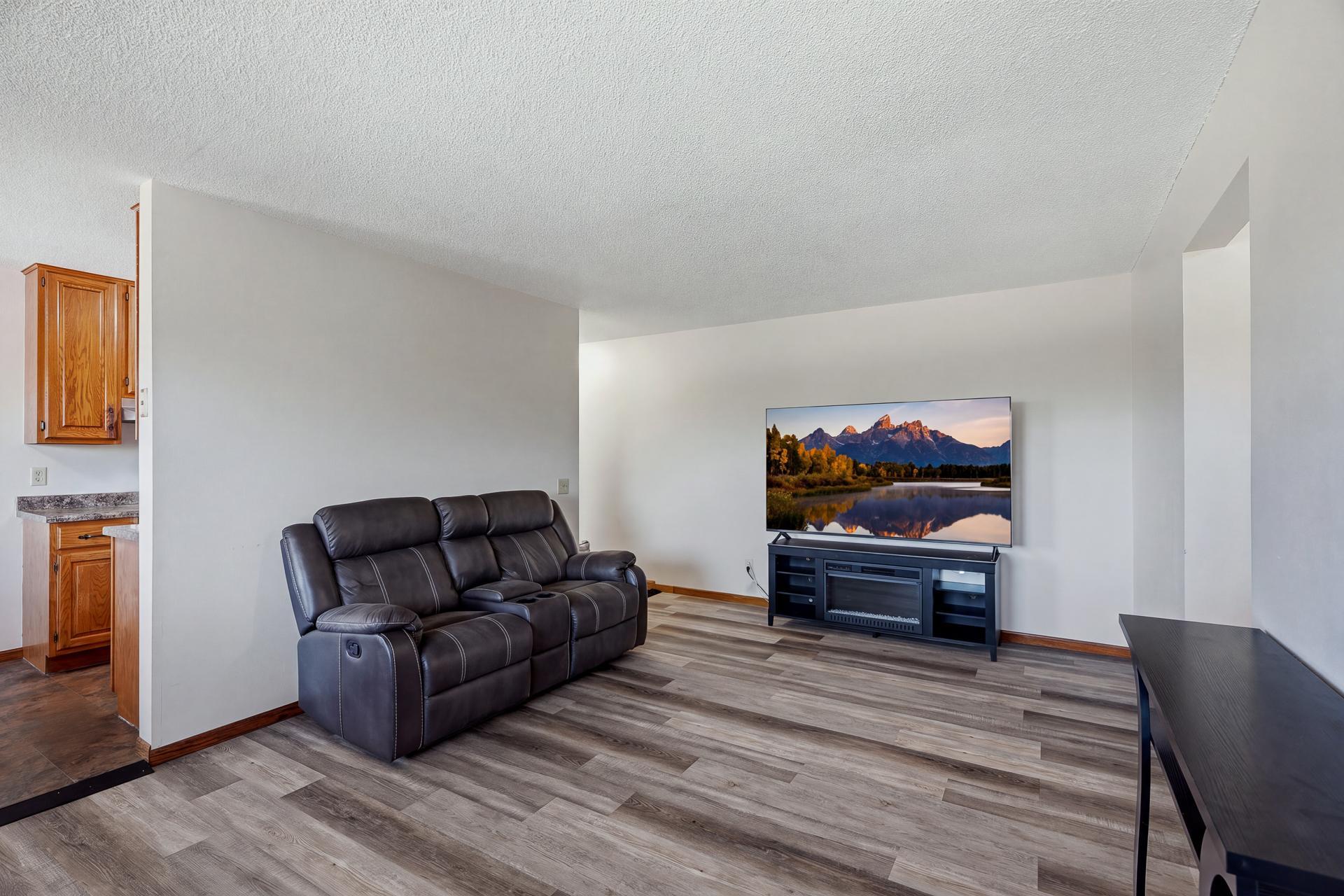 View of Commercial Sale at 4621 University Avenue, Columbia Heights MN 55421, Columbia Heights (17 of 46) - Mike Wilen | Minnesota Team Real Estate