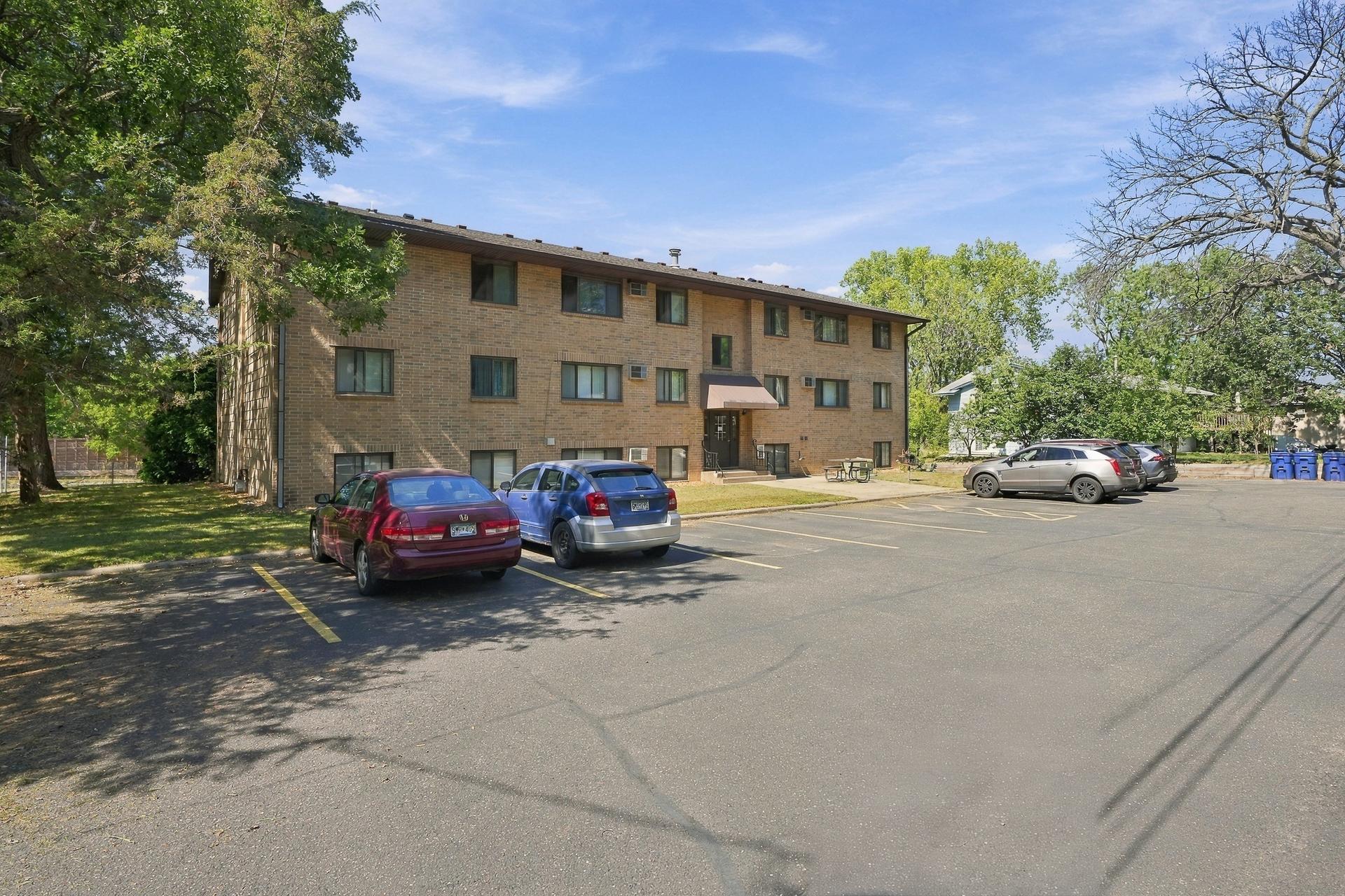 View of Commercial Sale at 4621 University Avenue, Columbia Heights MN 55421, Columbia Heights (3 of 46) - Mike Wilen | Minnesota Team Real Estate
