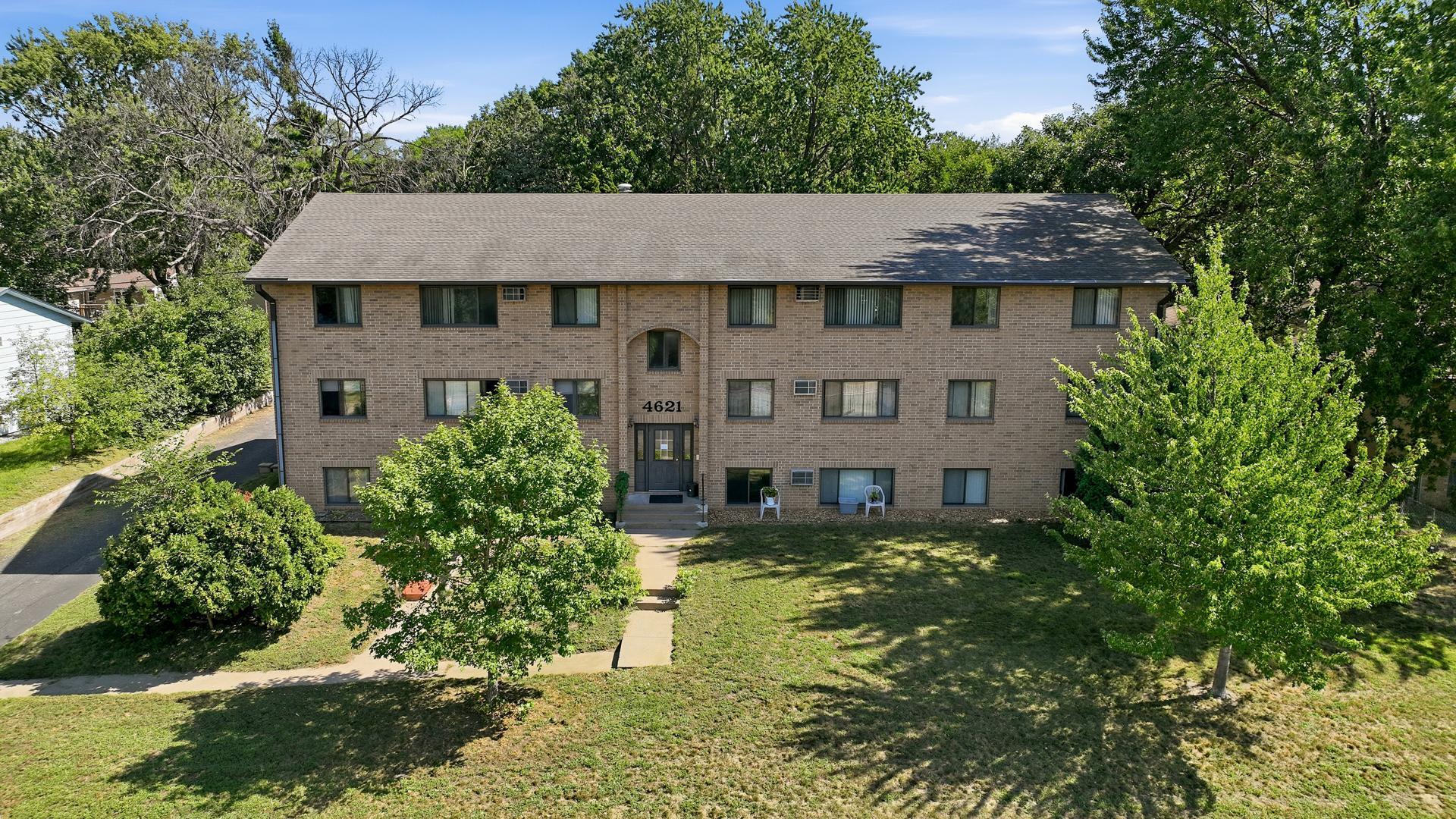 View of Commercial Sale at 4621 University Avenue, Columbia Heights MN 55421, Columbia Heights (2 of 46) - Mike Wilen | Minnesota Team Real Estate