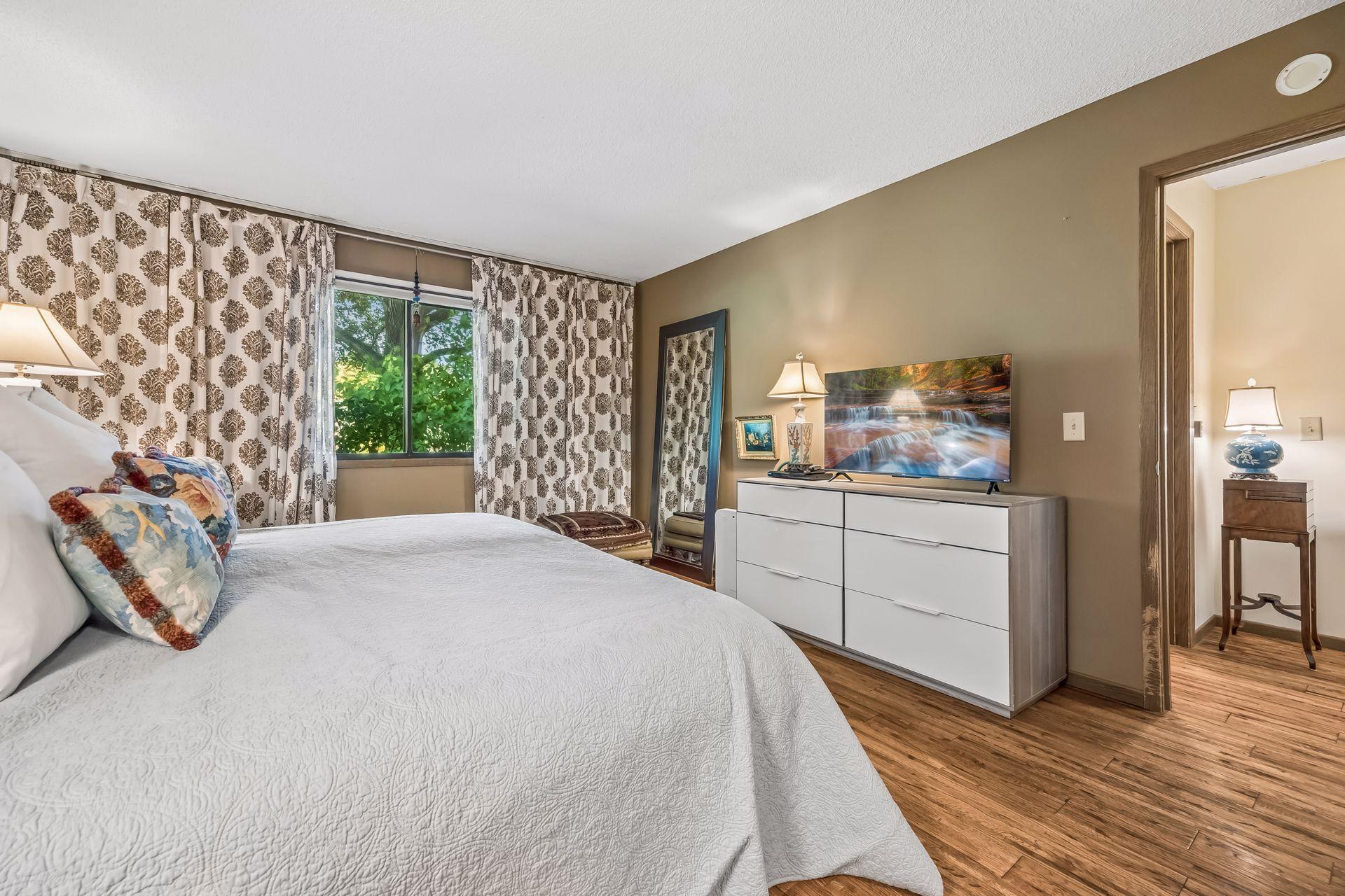View of Residential at 13390 Hughes Court, Apple Valley MN 55124, Apple Valley (7 of 37) - Mike Wilen | Minnesota Team Real Estate