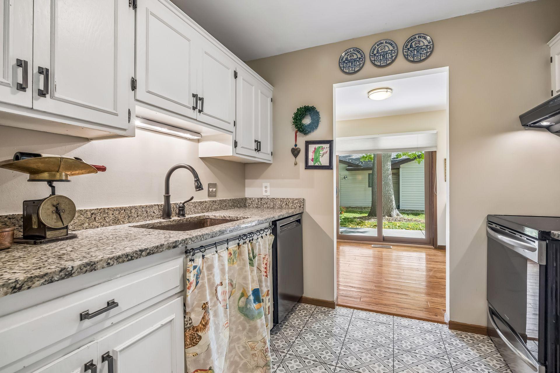 View of Residential at 13390 Hughes Court, Apple Valley MN 55124, Apple Valley (21 of 37) - Mike Wilen | Minnesota Team Real Estate