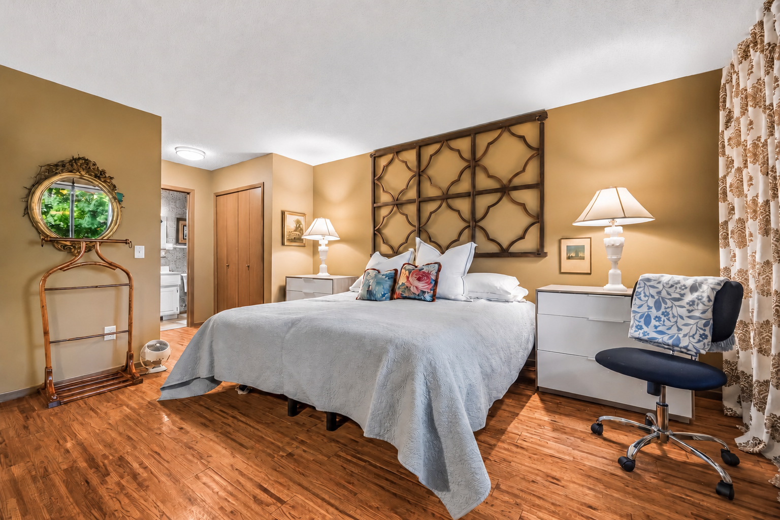 View of Residential at 13390 Hughes Court, Apple Valley MN 55124, Apple Valley (30 of 37) - Mike Wilen | Minnesota Team Real Estate