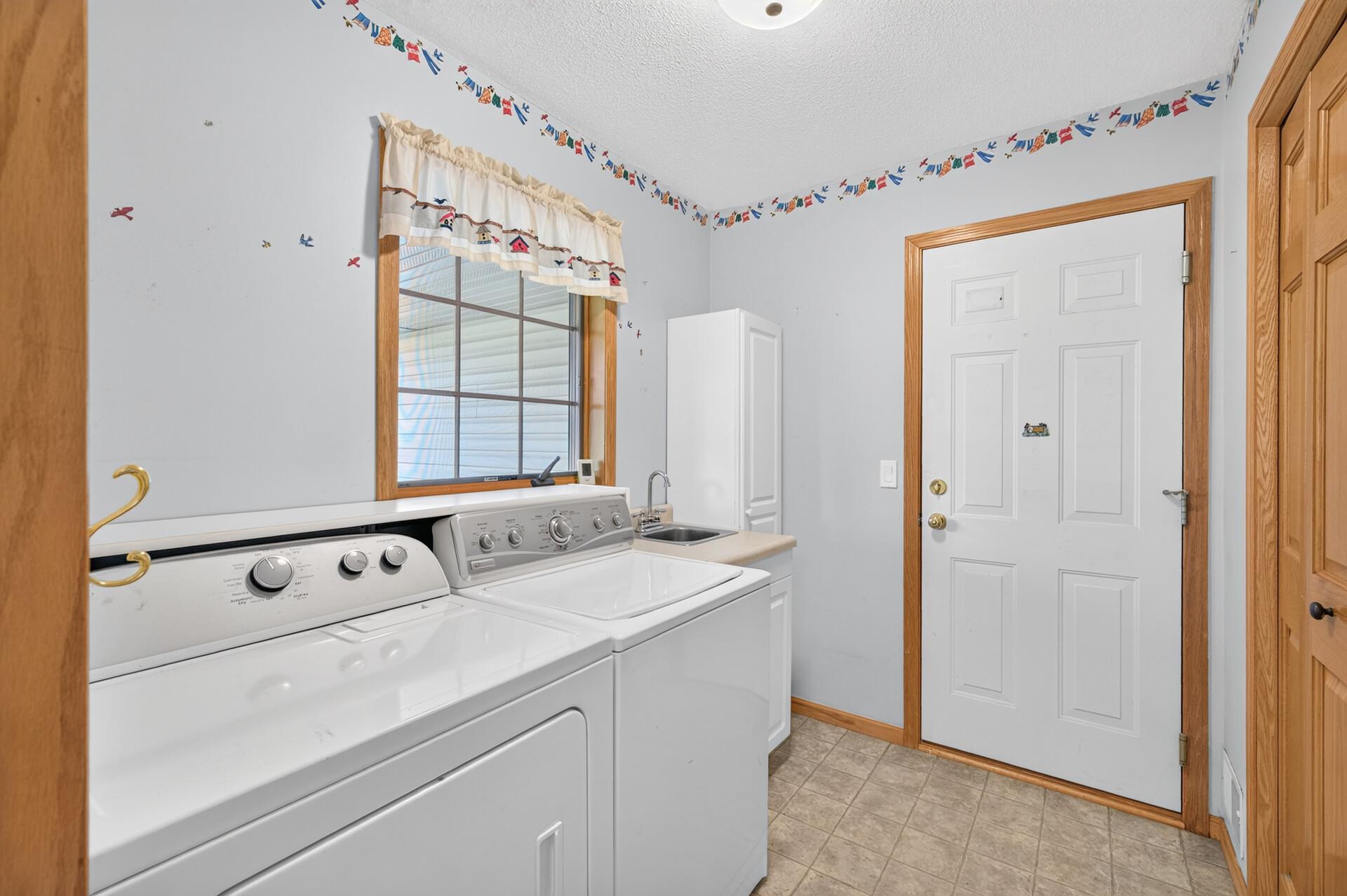 View of Residential at 28319 Lakeside Lane, Lindstrom MN 55045, Lindstrom (37 of 53) - Mike Wilen | Minnesota Team Real Estate