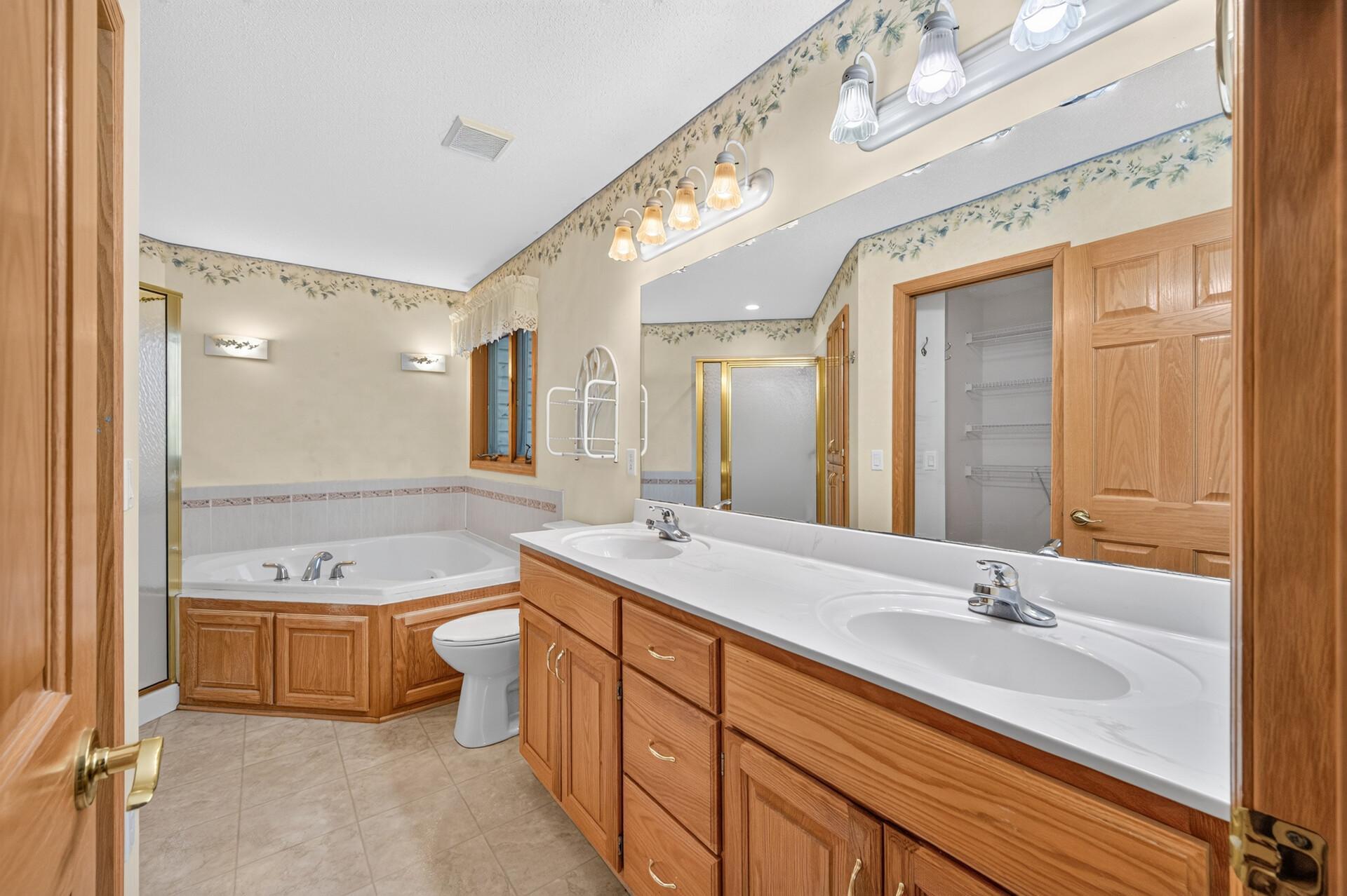 View of Residential at 28319 Lakeside Lane, Lindstrom MN 55045, Lindstrom (22 of 53) - Mike Wilen | Minnesota Team Real Estate