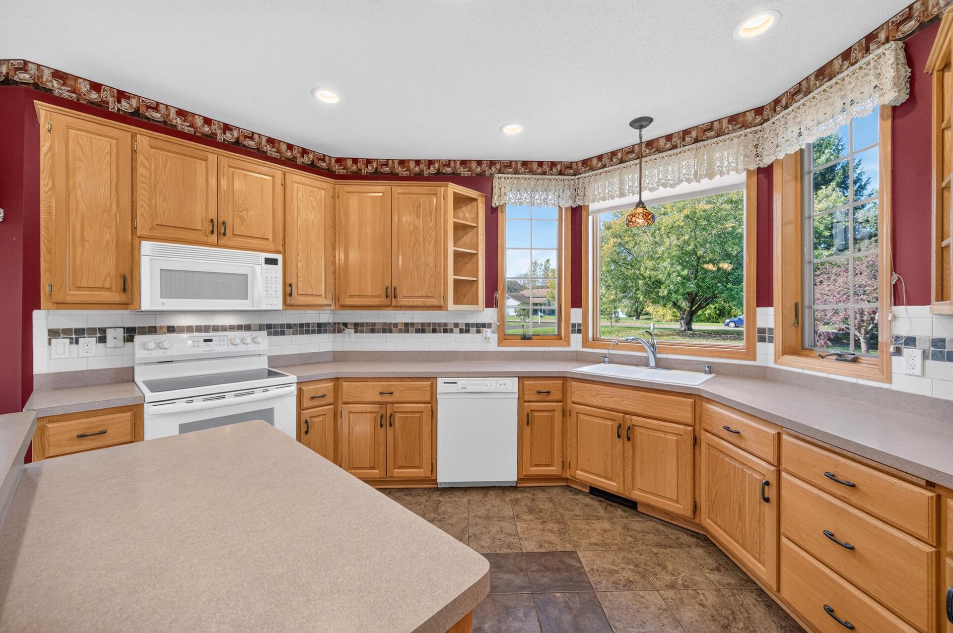View of Residential at 28319 Lakeside Lane, Lindstrom MN 55045, Lindstrom (10 of 53) - Mike Wilen | Minnesota Team Real Estate