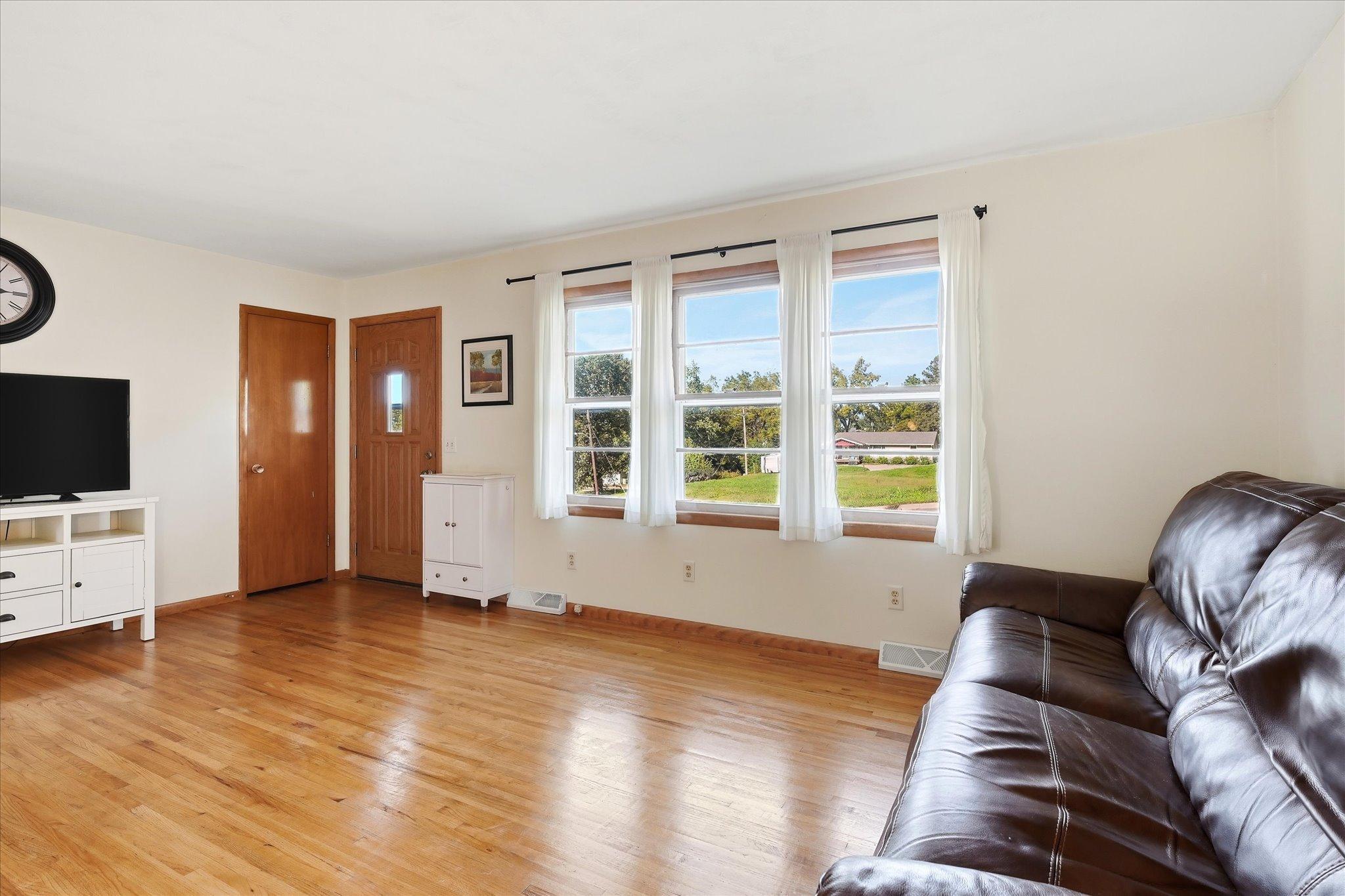 View of Residential at 218 Maple Street, Le Sueur MN 56058, Le Sueur (5 of 26) - Mike Wilen | Minnesota Team Real Estate