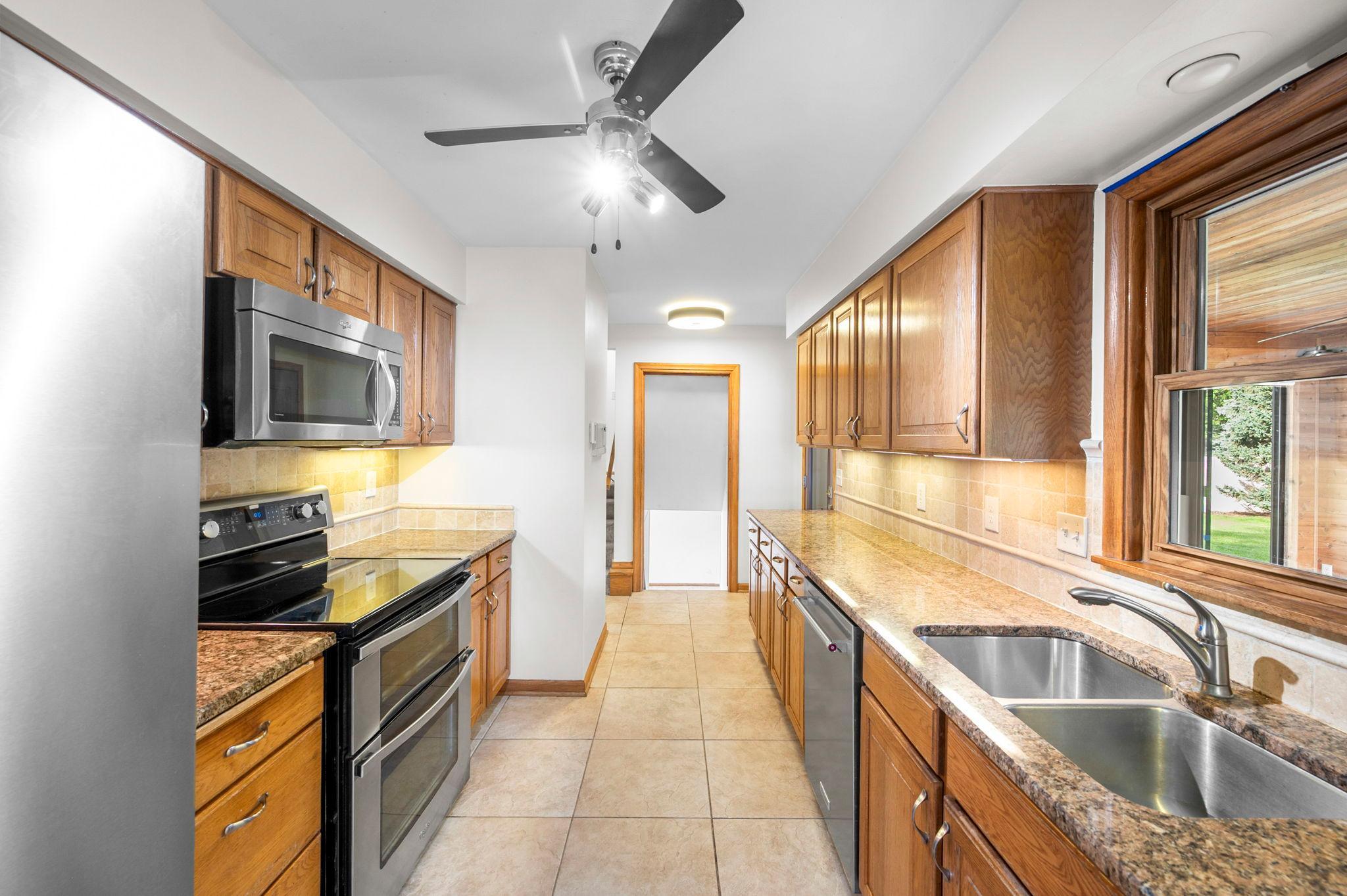 View of Residential at 13404 Windyhill Road, Minnetonka MN 55305, Minnetonka (15 of 47) - Mike Wilen | Minnesota Team Real Estate