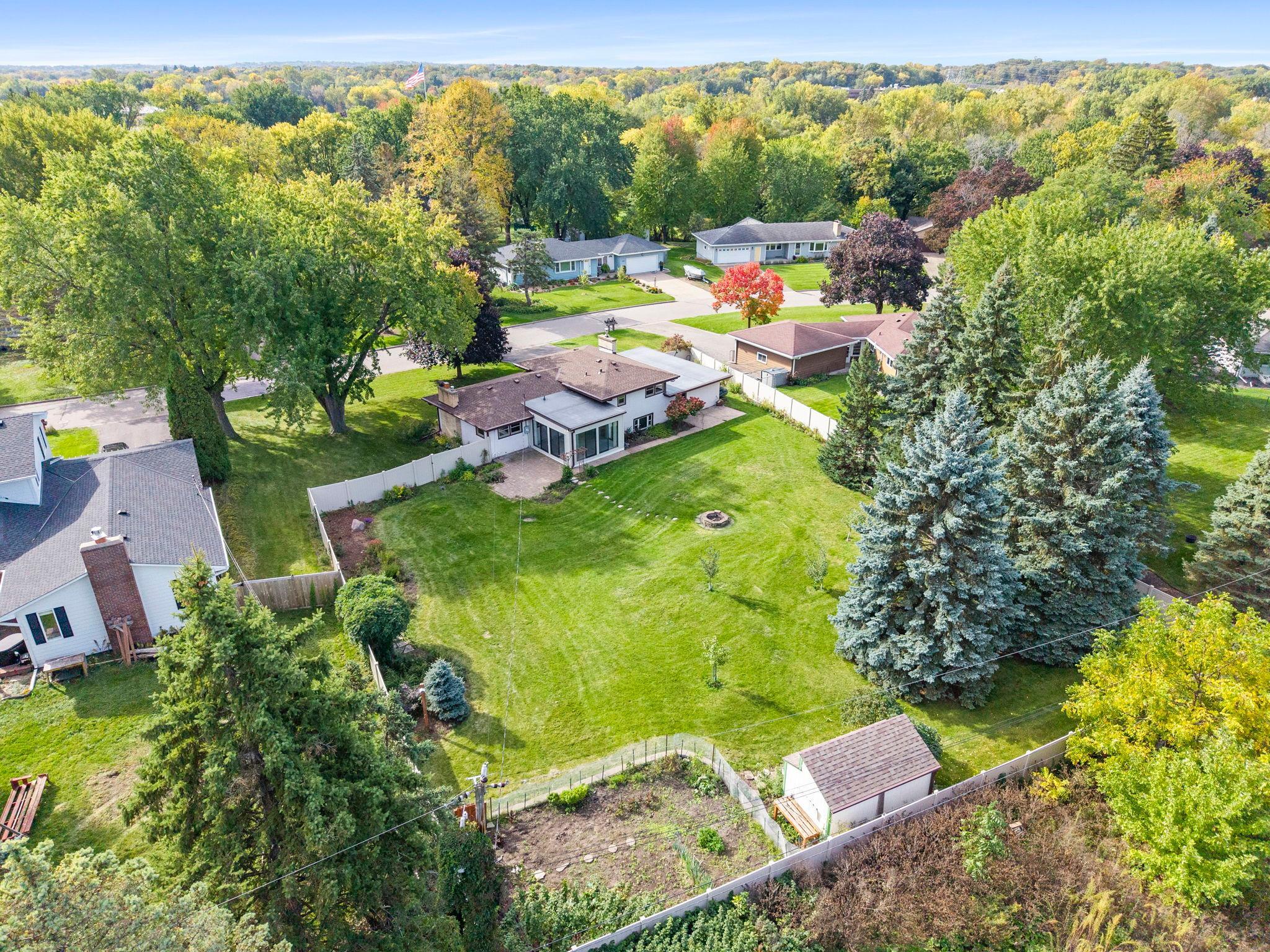 View of Residential at 13404 Windyhill Road, Minnetonka MN 55305, Minnetonka (43 of 47) - Mike Wilen | Minnesota Team Real Estate