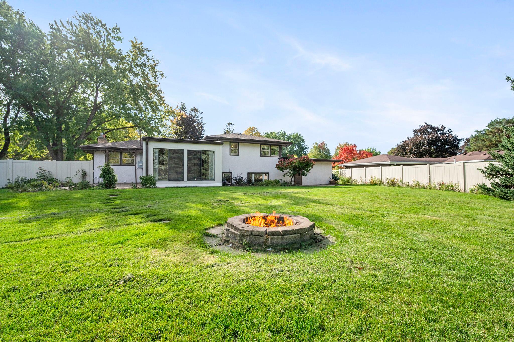 View of Residential at 13404 Windyhill Road, Minnetonka MN 55305, Minnetonka (39 of 47) - Mike Wilen | Minnesota Team Real Estate