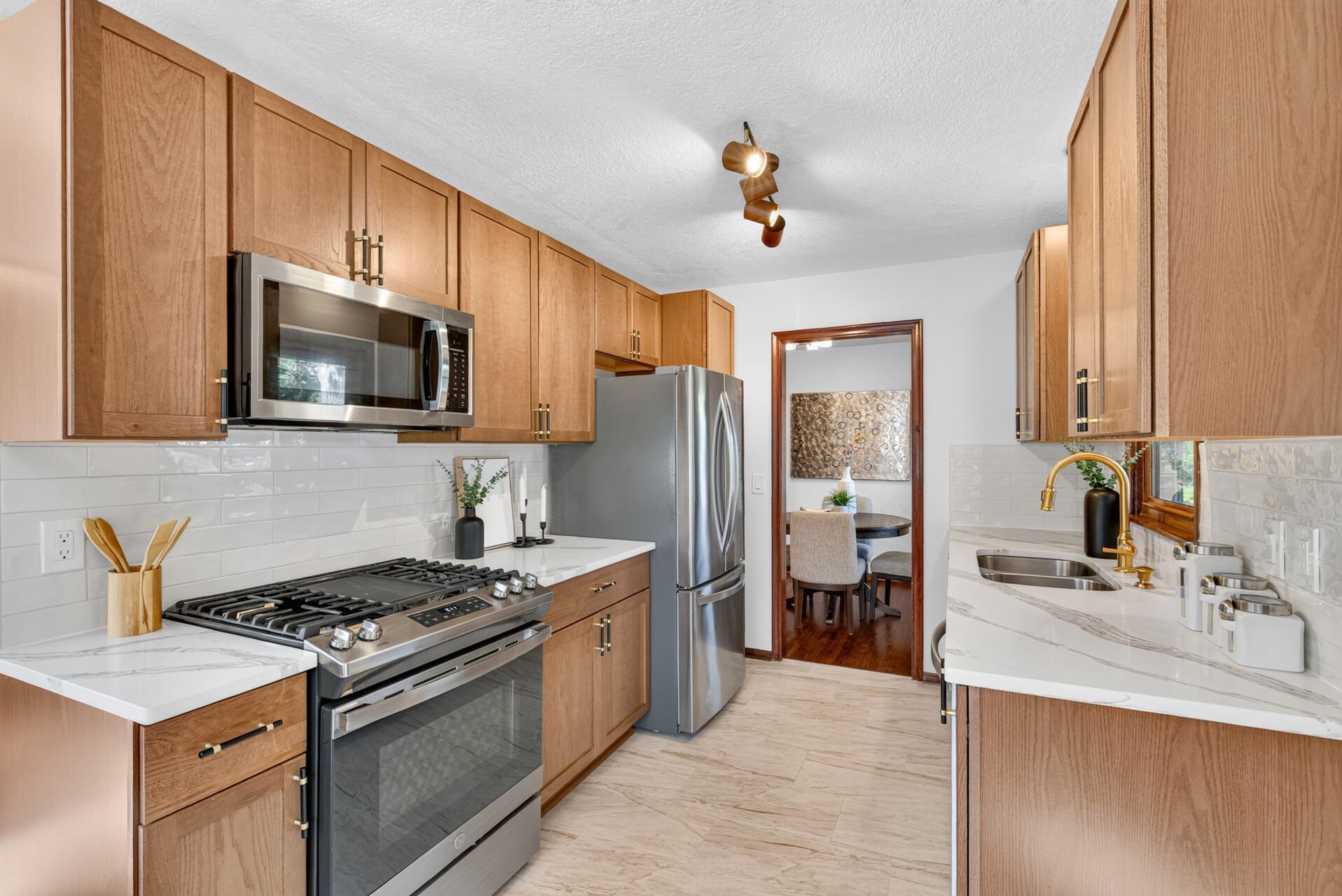 View of Residential at 11309 France Avenue, Bloomington MN 55431, Bloomington (6 of 19) - Mike Wilen | Minnesota Team Real Estate