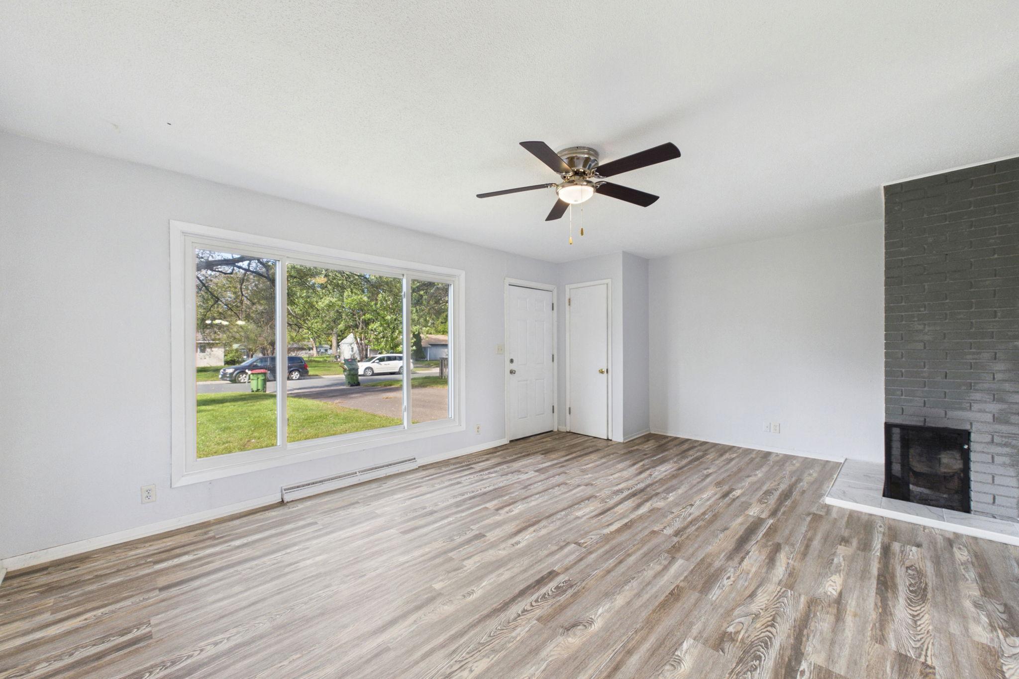 View of Residential at 10101 Palm Street, Coon Rapids MN 55433, Coon Rapids (4 of 17) - Mike Wilen | Minnesota Team Real Estate
