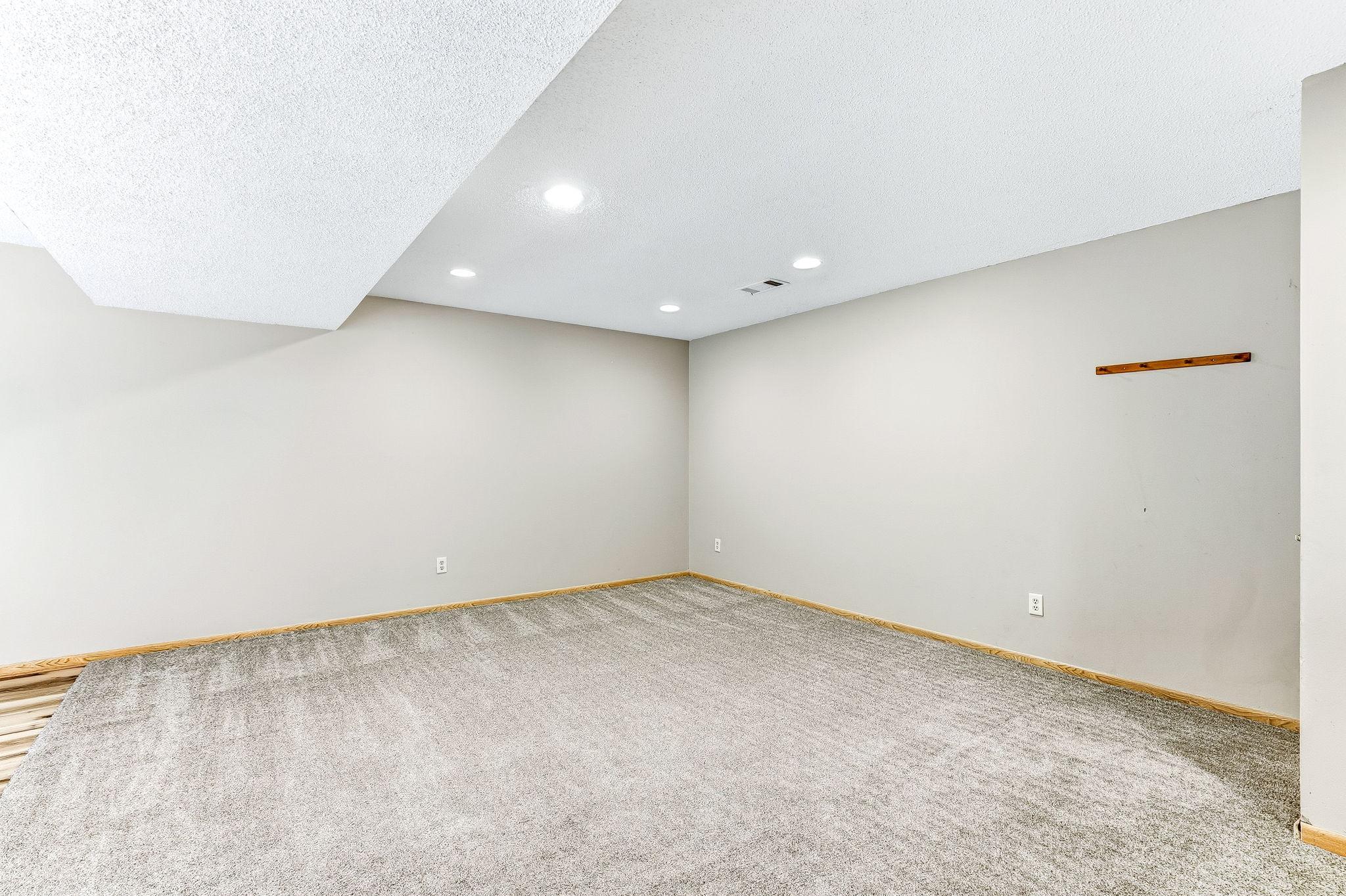 View of Residential Income at 17640 Ionia Court, Lakeville MN 55044, Lakeville (55 of 70) - Mike Wilen | Minnesota Team Real Estate