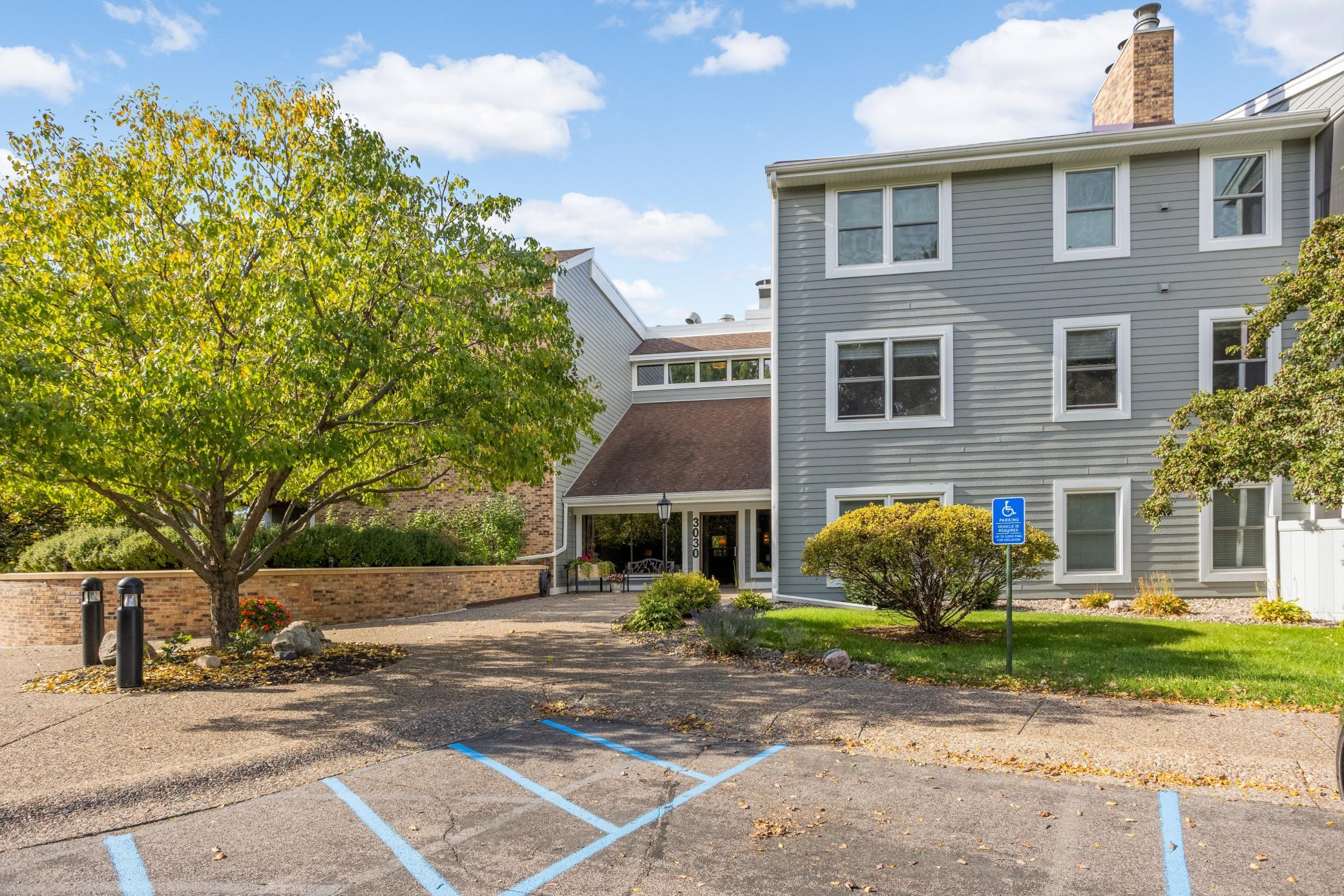 View of Residential at 3030 Saint Albans Mill Road #211, Minnetonka MN 55305, Minnetonka (29 of 31) - Mike Wilen | Minnesota Team Real Estate