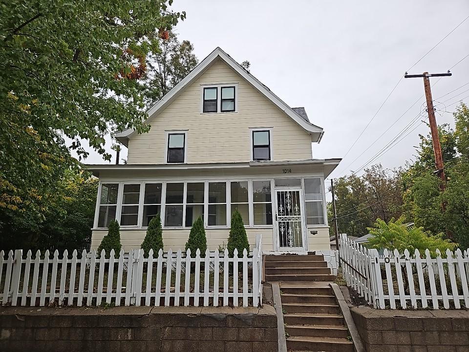 View of Single Family at 1014 25th Avenue, Minneapolis - Mike Wilen | Minnesota Team Real Estate