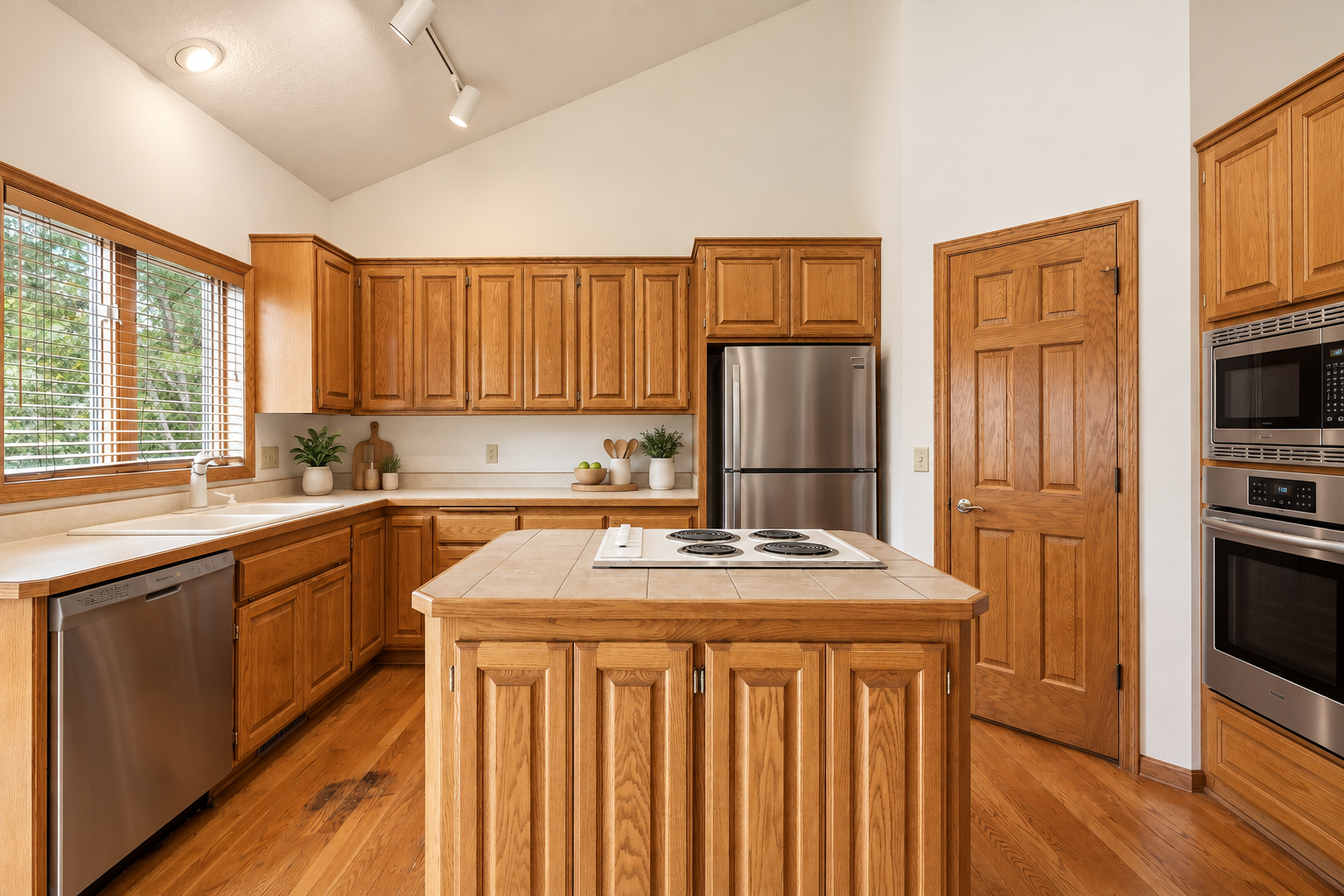 View of Residential at 3200 Bent Tree Hills Drive, New Brighton MN 55112, New Brighton (2 of 33) - Mike Wilen | Minnesota Team Real Estate