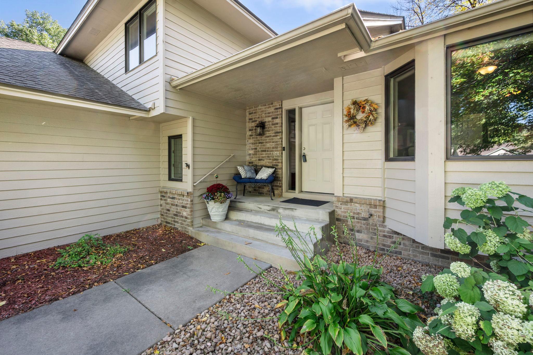 View of Residential at 1205 Hilloway Circle, Burnsville MN 55306, Burnsville (4 of 54) - Mike Wilen | Minnesota Team Real Estate