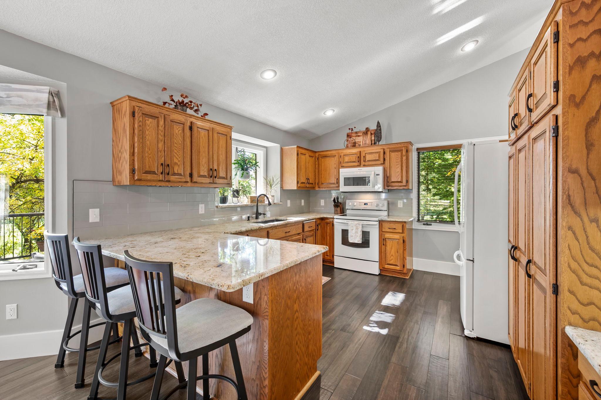 View of Residential at 1205 Hilloway Circle, Burnsville MN 55306, Burnsville (9 of 54) - Mike Wilen | Minnesota Team Real Estate
