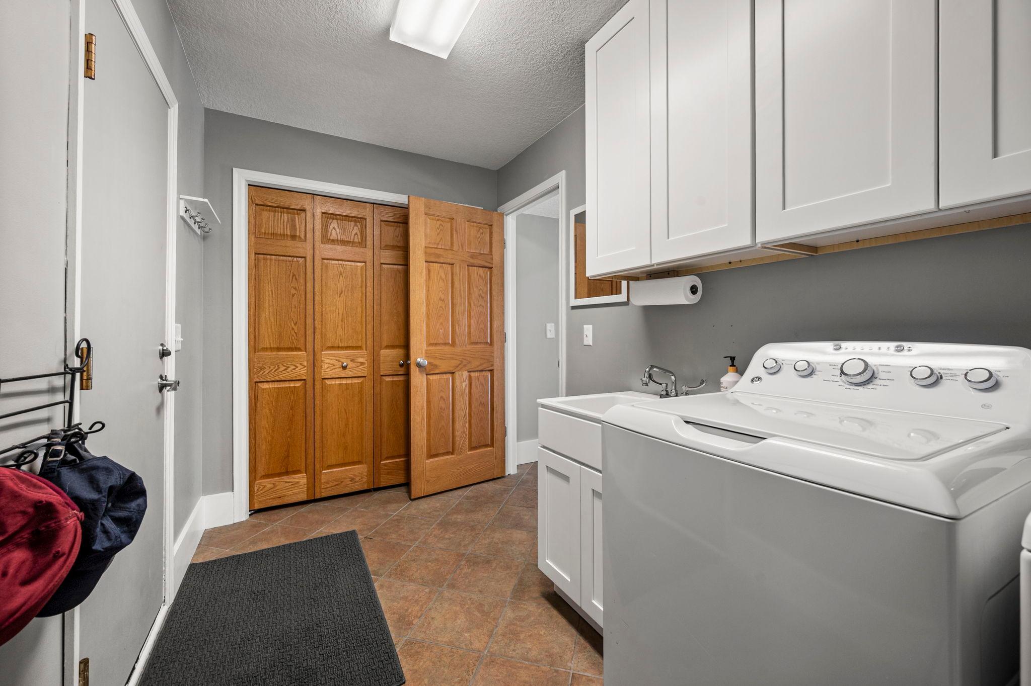 View of Residential at 1205 Hilloway Circle, Burnsville MN 55306, Burnsville (19 of 54) - Mike Wilen | Minnesota Team Real Estate