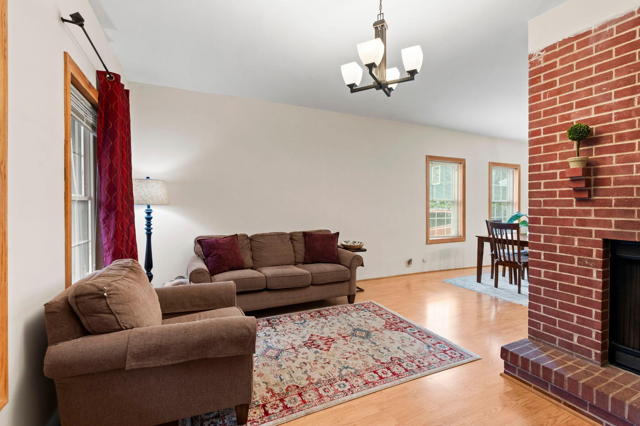View of Residential at 909 Park Street, Saint Paul MN 55117, Saint Paul (6 of 32) - Mike Wilen | Minnesota Team Real Estate