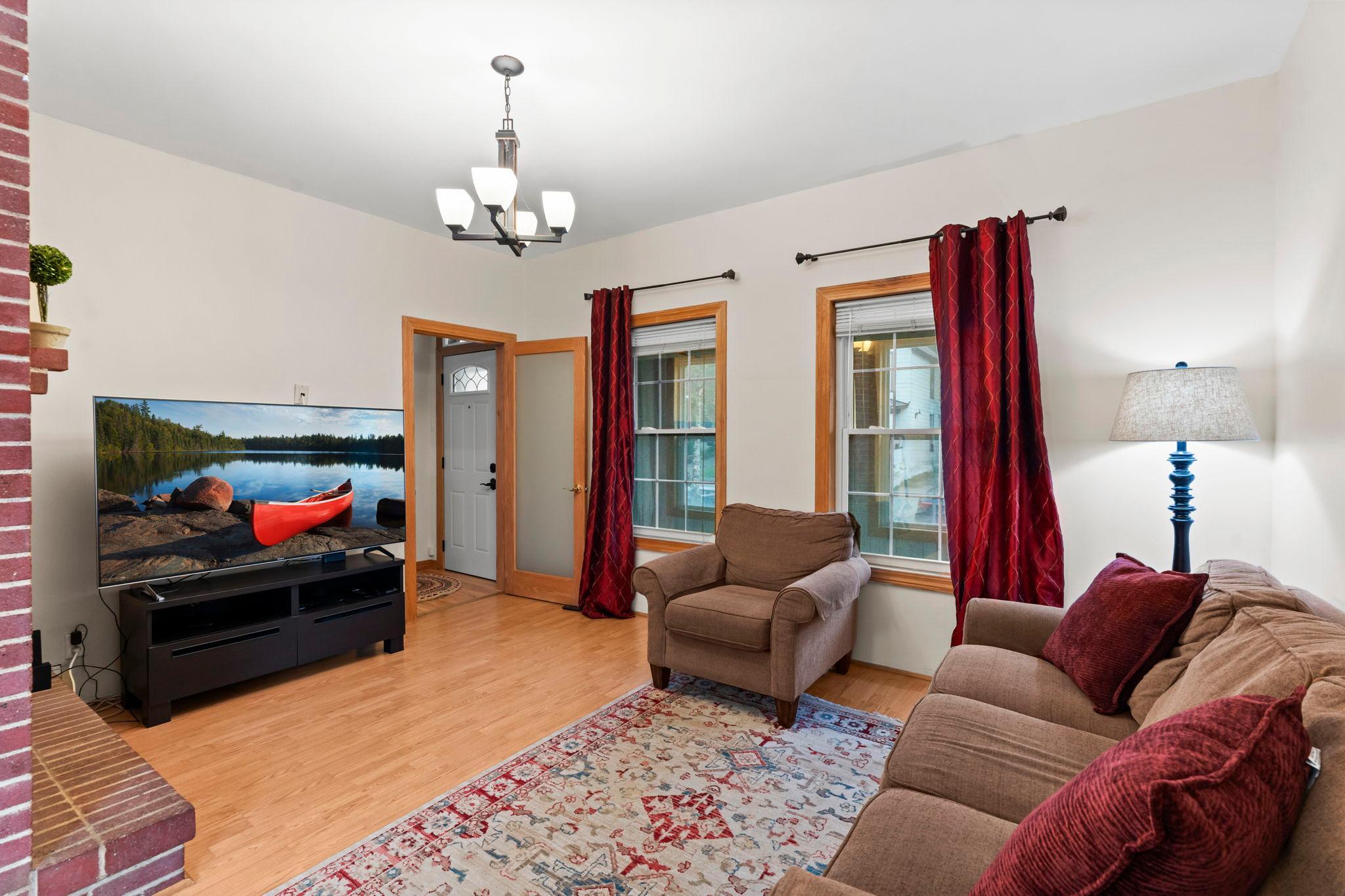 View of Residential at 909 Park Street, Saint Paul MN 55117, Saint Paul (5 of 32) - Mike Wilen | Minnesota Team Real Estate