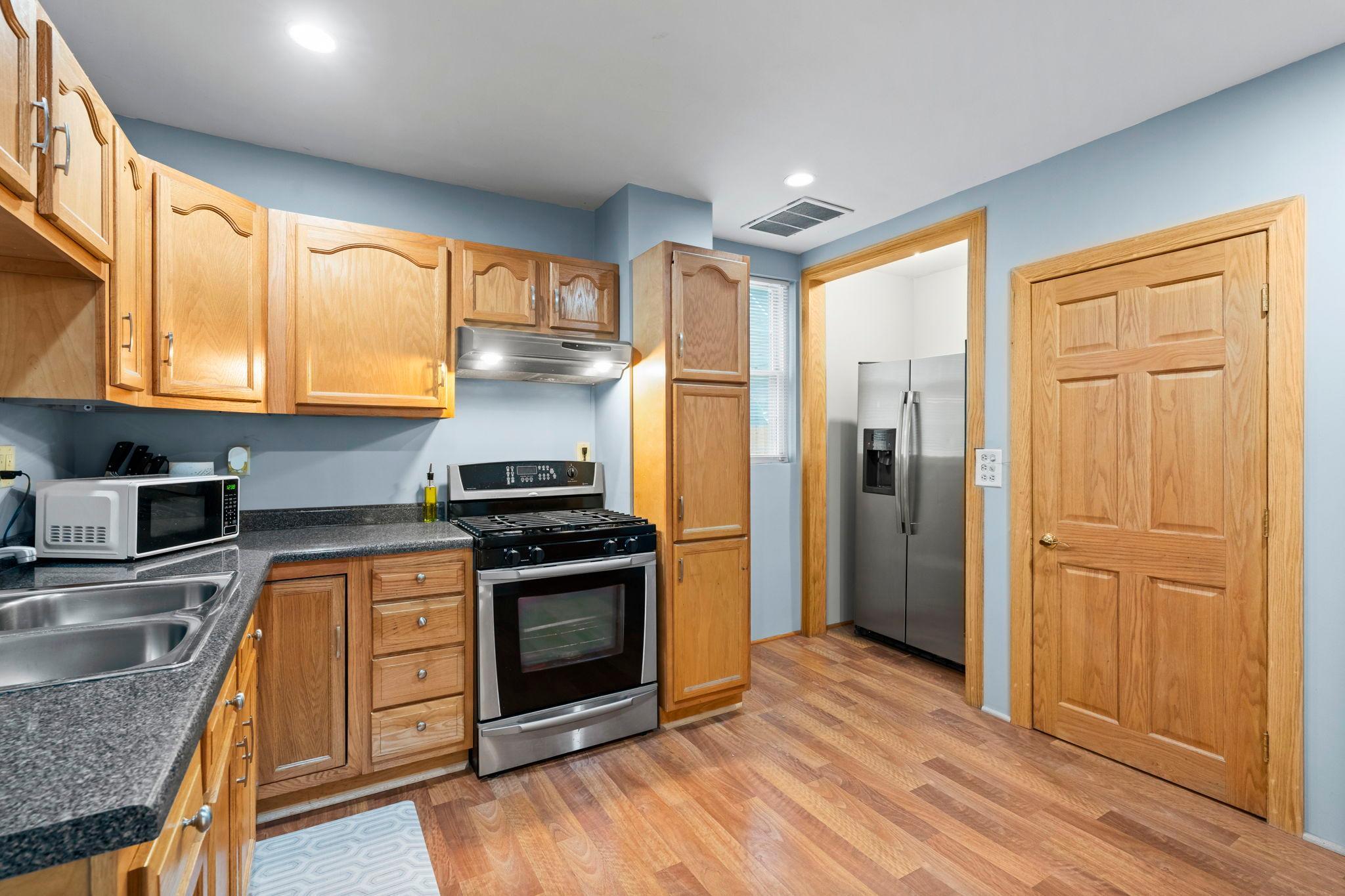 View of Residential at 909 Park Street, Saint Paul MN 55117, Saint Paul (12 of 32) - Mike Wilen | Minnesota Team Real Estate