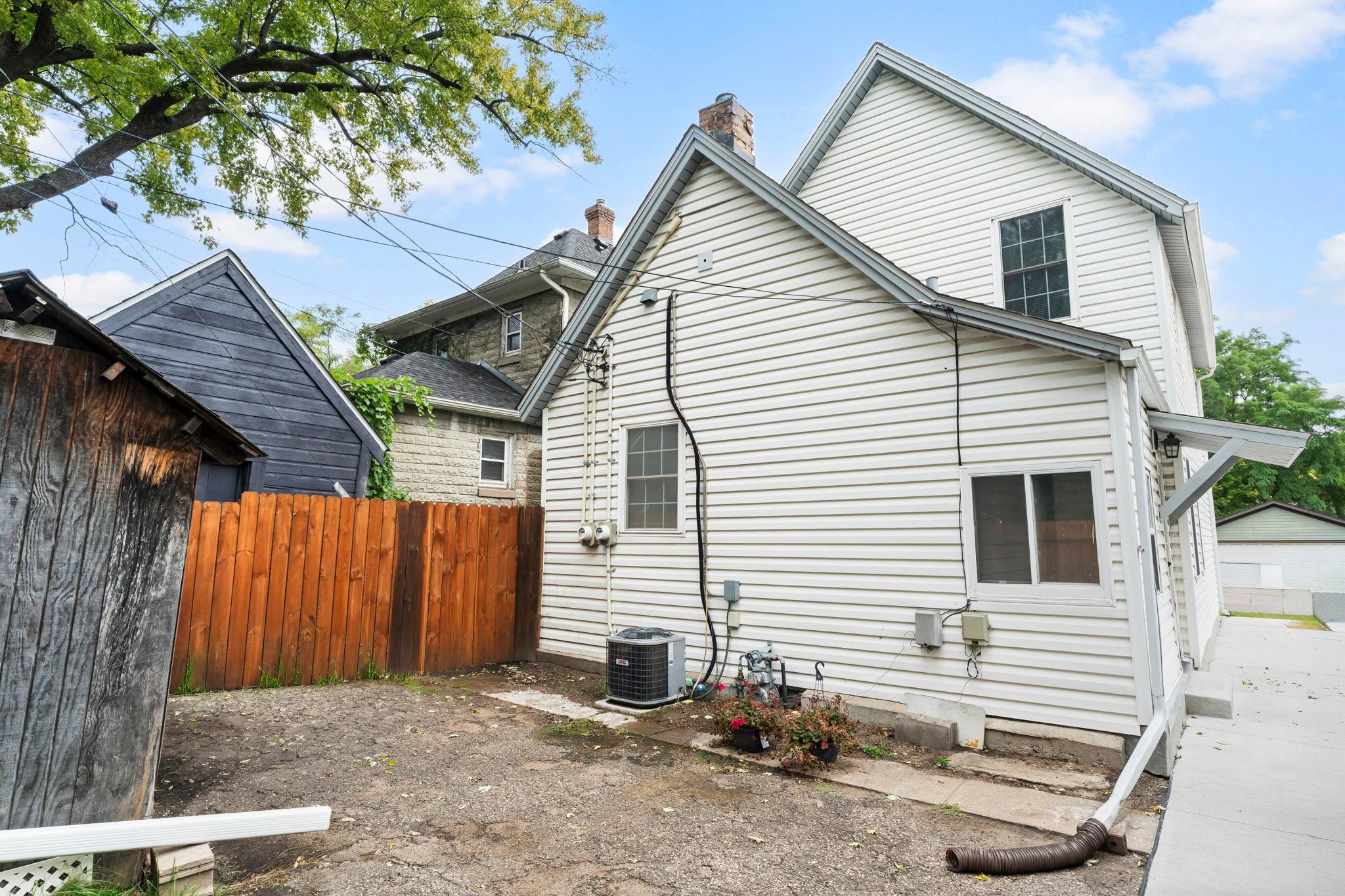 View of Residential at 909 Park Street, Saint Paul MN 55117, Saint Paul (25 of 32) - Mike Wilen | Minnesota Team Real Estate