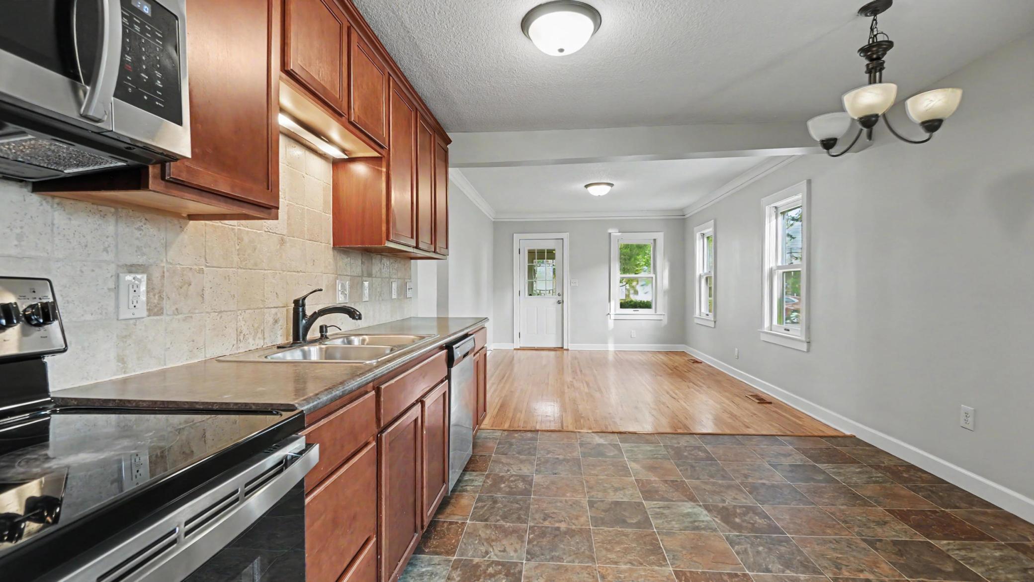 View of Residential at 6516 16th Avenue, Richfield MN 55423, Richfield (7 of 36) - Mike Wilen | Minnesota Team Real Estate