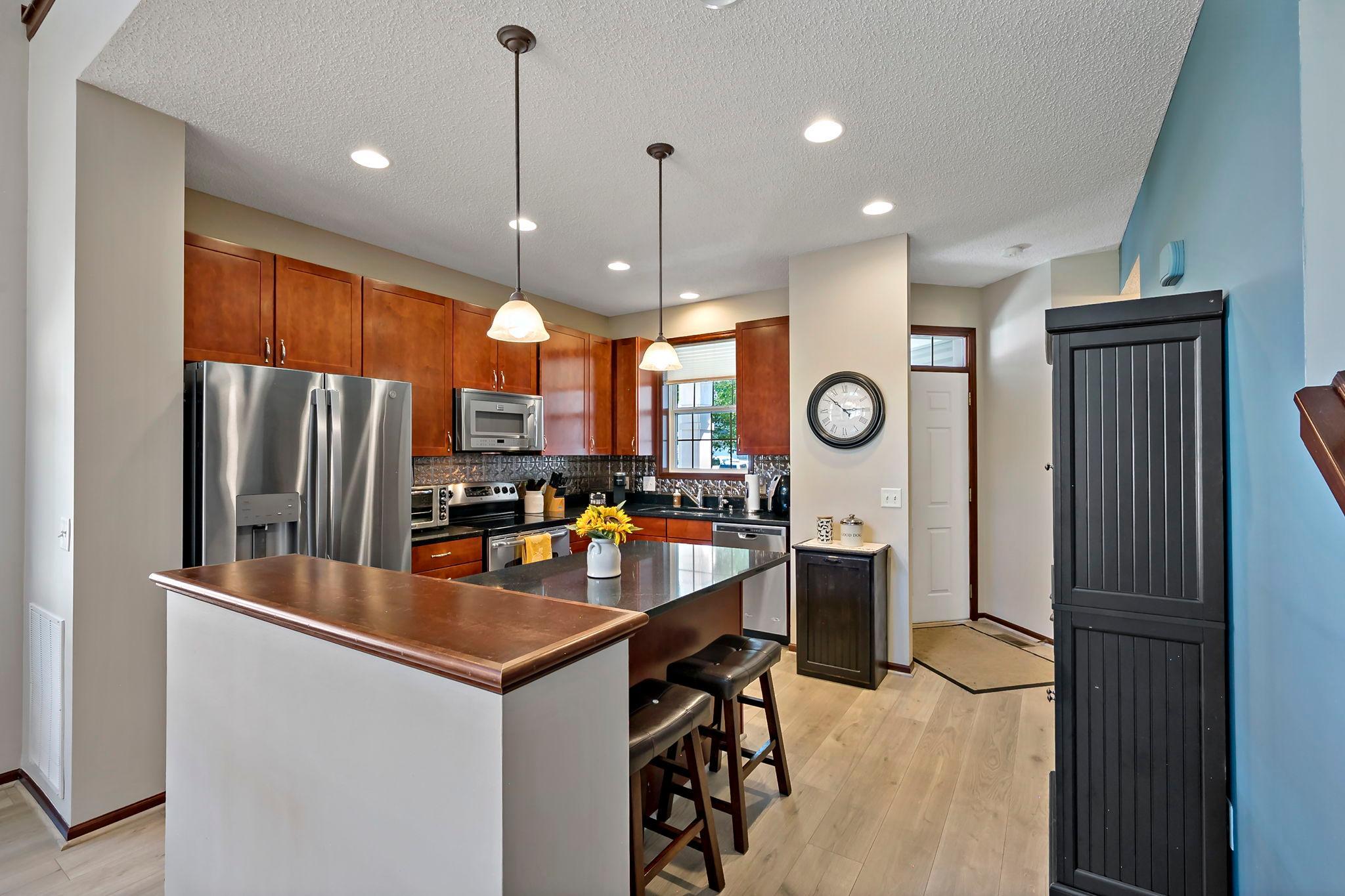 View of Residential at 18062 Kindred Court, Lakeville MN 55044, Lakeville (16 of 31) - Mike Wilen | Minnesota Team Real Estate