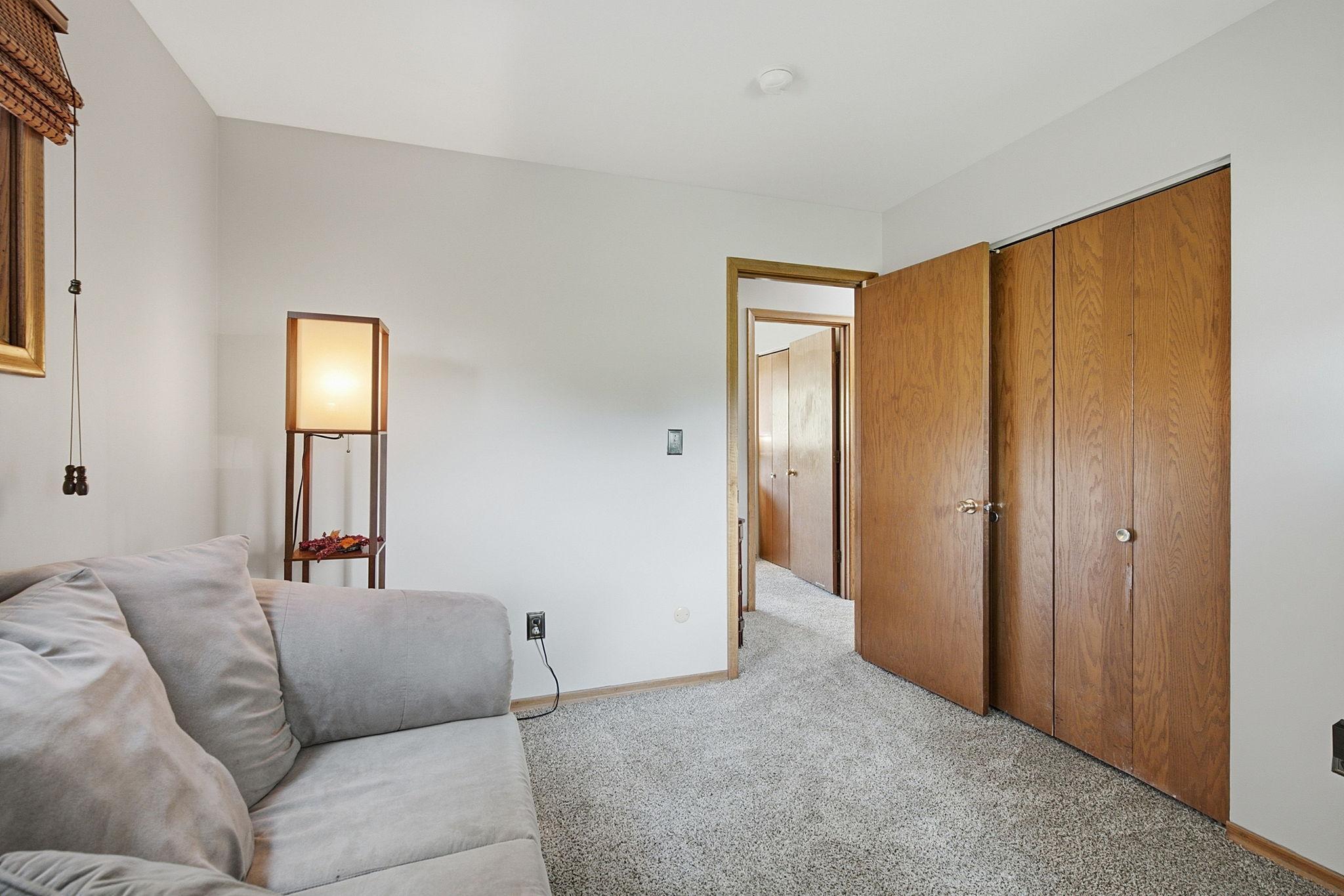 View of Residential at 2128 Shale Lane, Eagan MN 55122, Eagan (18 of 49) - Mike Wilen | Minnesota Team Real Estate