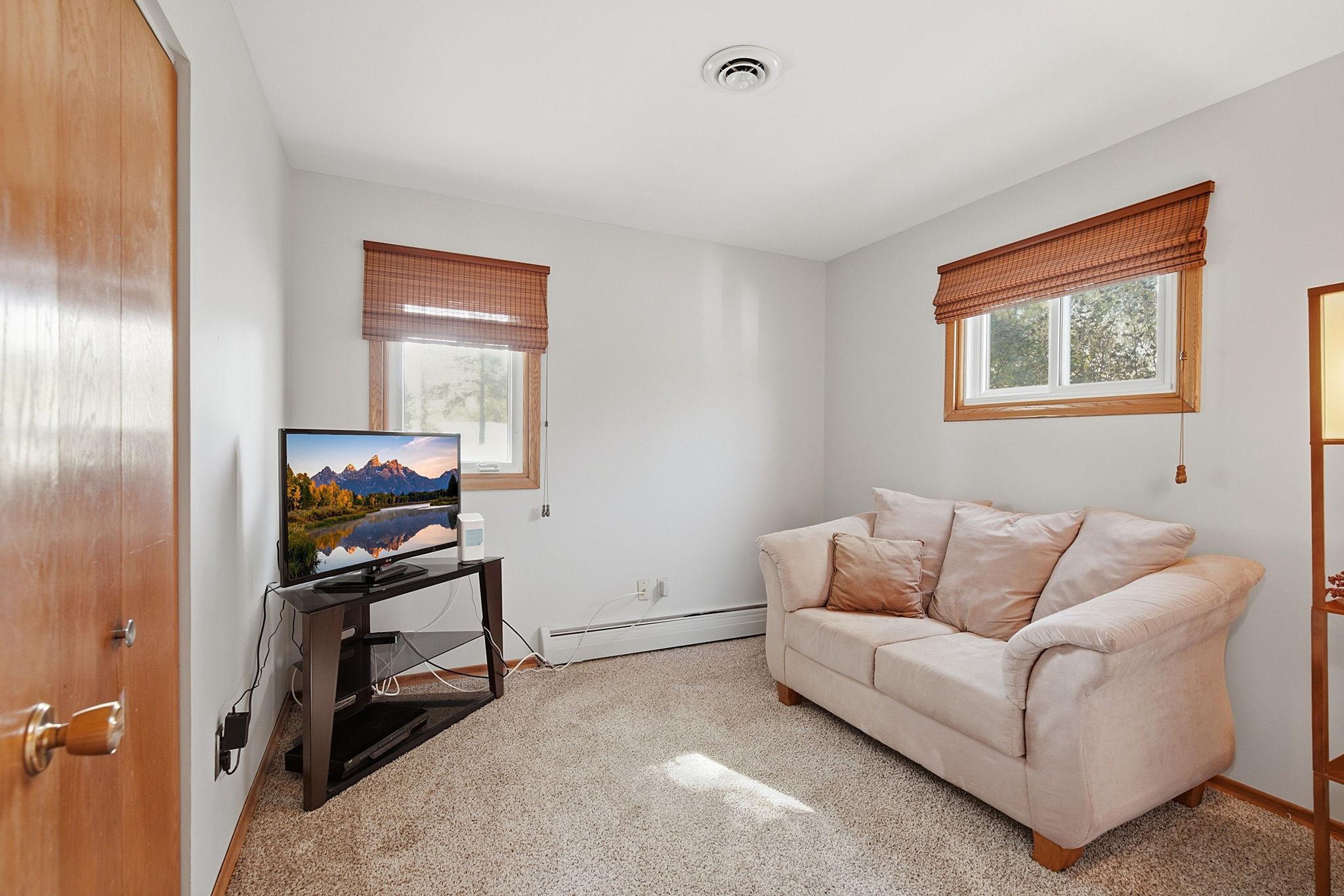 View of Residential at 2128 Shale Lane, Eagan MN 55122, Eagan (17 of 49) - Mike Wilen | Minnesota Team Real Estate