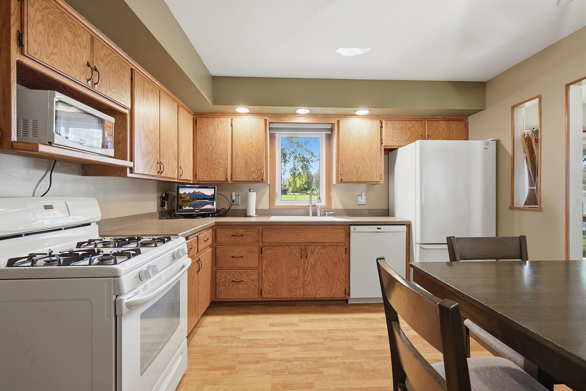 View of Residential at 2128 Shale Lane, Eagan MN 55122, Eagan (10 of 49) - Mike Wilen | Minnesota Team Real Estate
