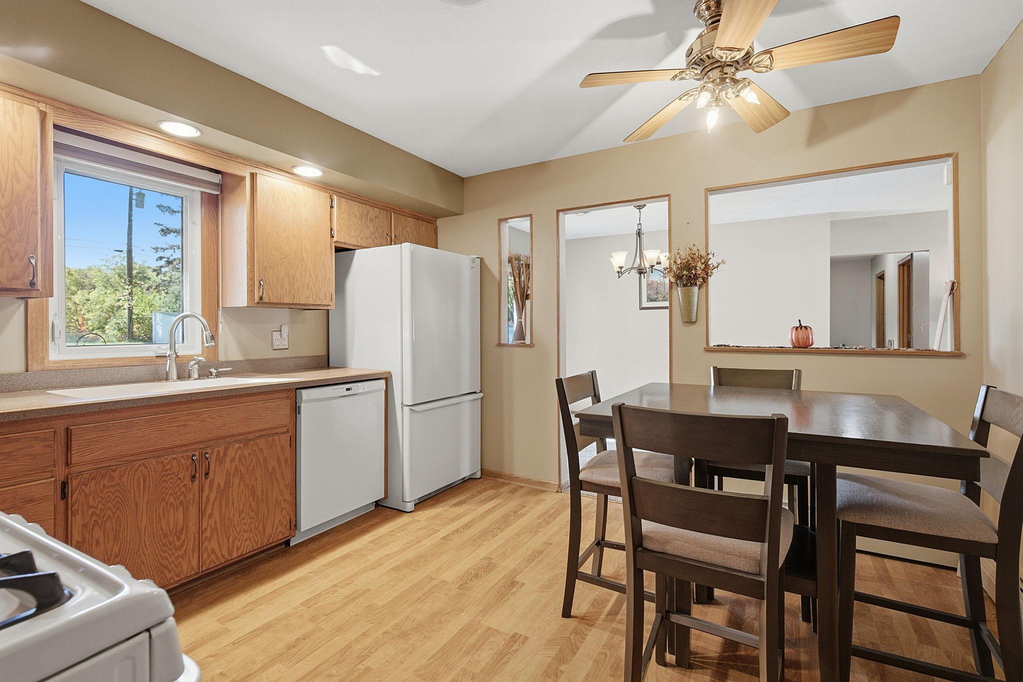 View of Residential at 2128 Shale Lane, Eagan MN 55122, Eagan (9 of 49) - Mike Wilen | Minnesota Team Real Estate