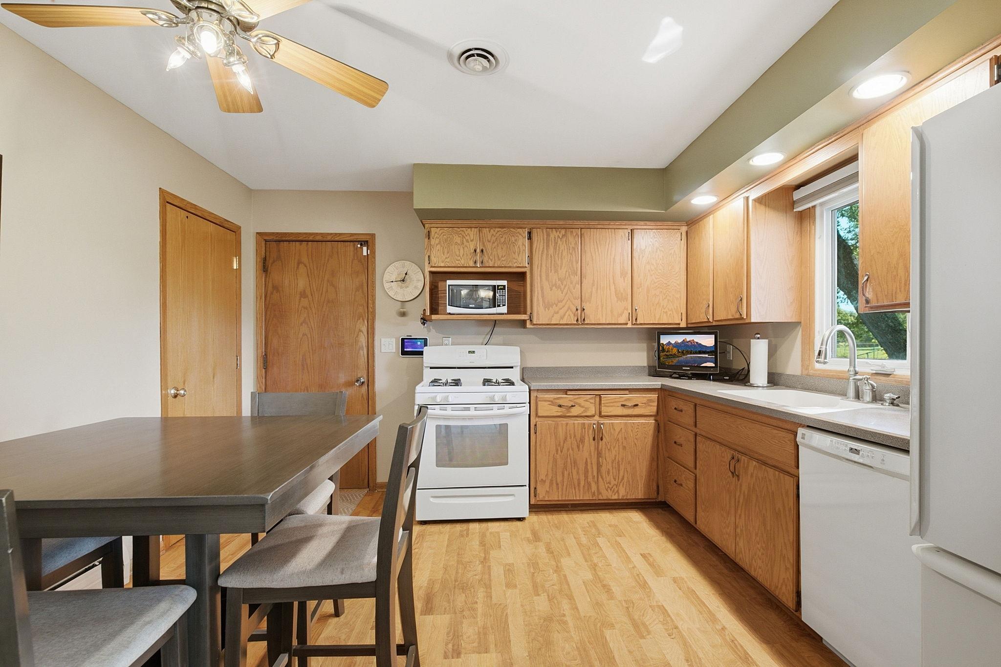 View of Residential at 2128 Shale Lane, Eagan MN 55122, Eagan (8 of 49) - Mike Wilen | Minnesota Team Real Estate